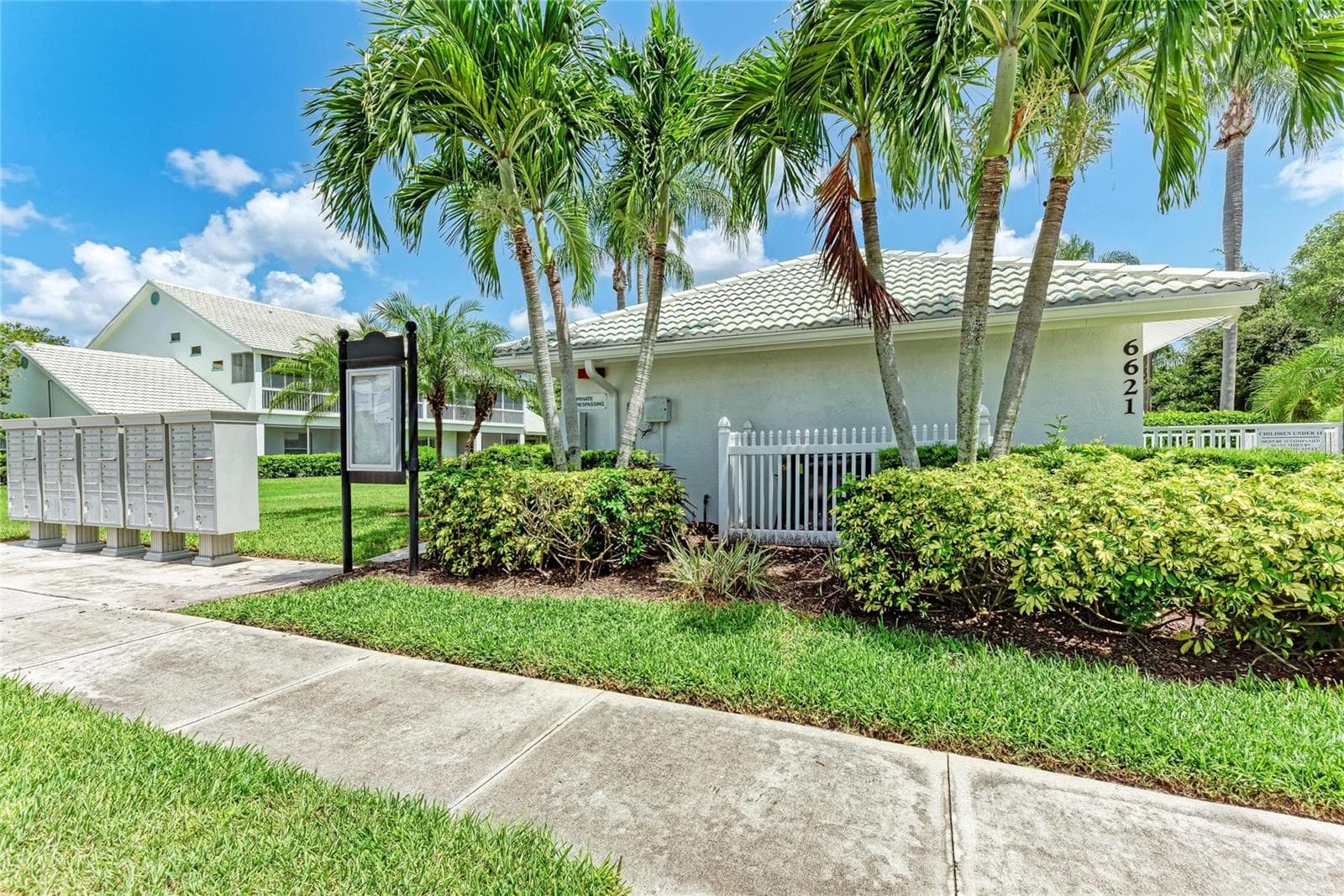 Community Pool behind building - 6821 FAIRVIEW TER #6821, BRADENTON