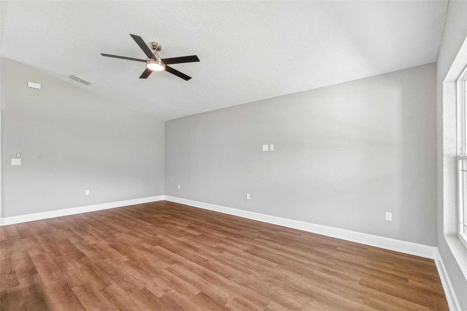 Single Family Residence at 11133 KO DR, LAKELAND, photo 7 of 40