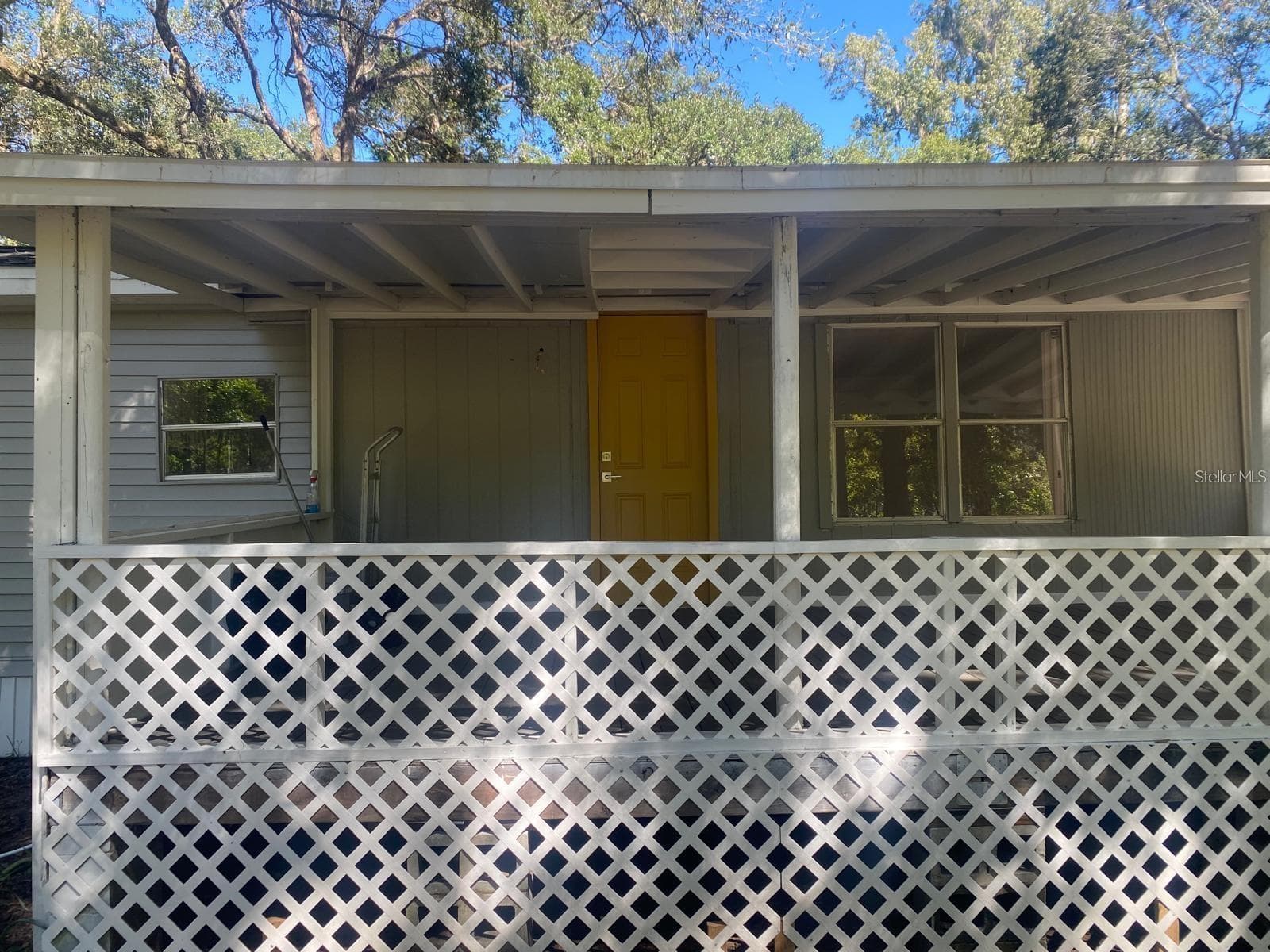 Manufactured Home at 19429 MCCLOY CIR, BROOKSVILLE, photo 3 of 18