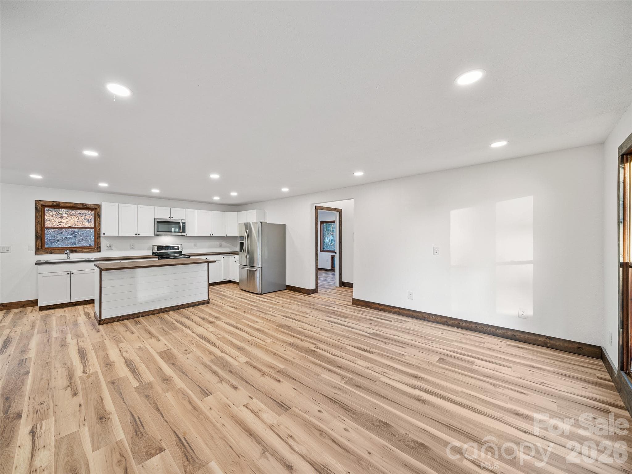 Main Home Kitchen - Burnsville