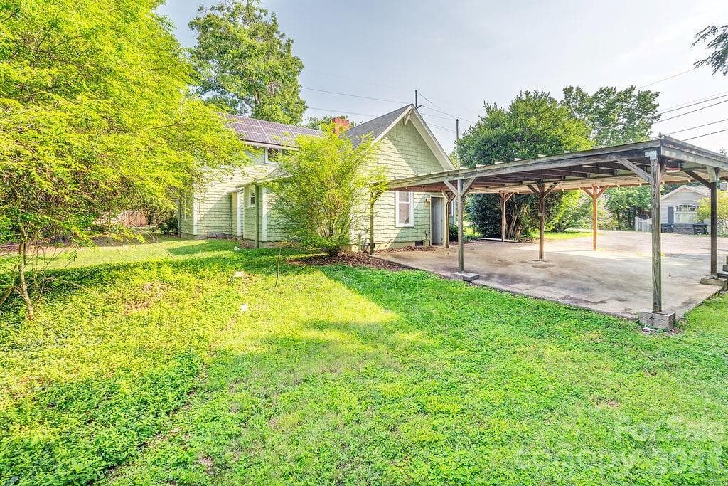 Single Family Residence at Asheville, photo 5 of 28