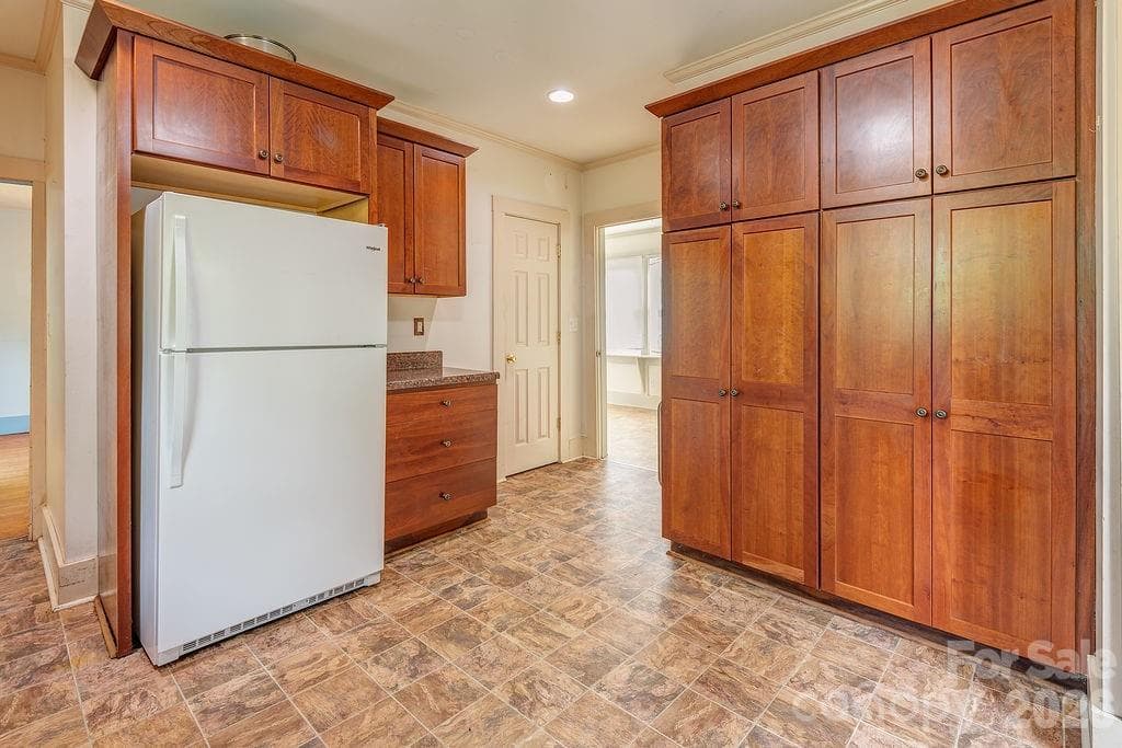 Single Family Residence at Asheville, photo 7 of 28
