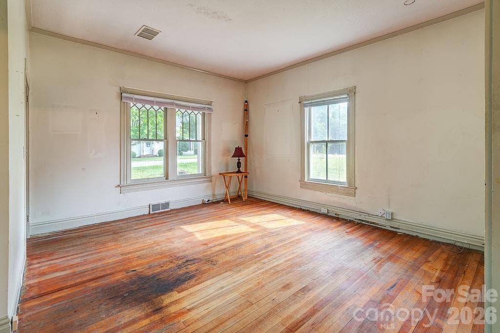 Single Family Residence at Asheville, photo 10 of 28