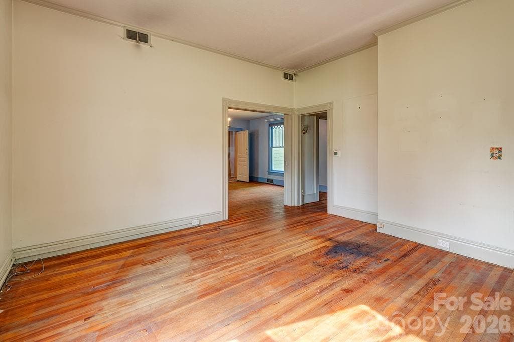 Single Family Residence at Asheville, photo 11 of 28
