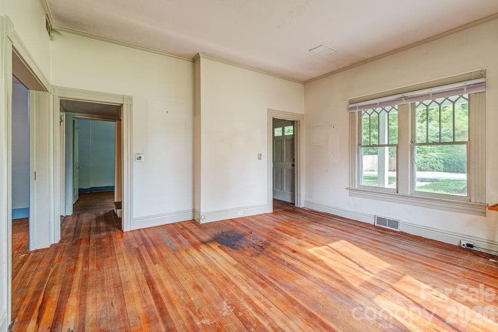 Single Family Residence at Asheville, photo 12 of 28