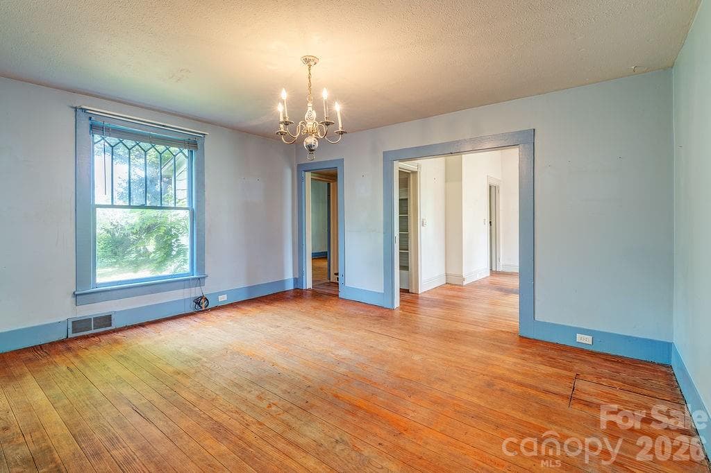 Single Family Residence at Asheville, photo 14 of 28