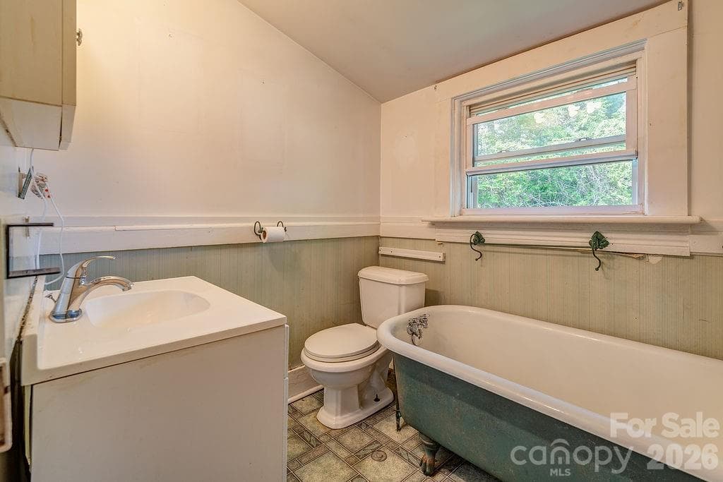 Single Family Residence at Asheville, photo 17 of 28