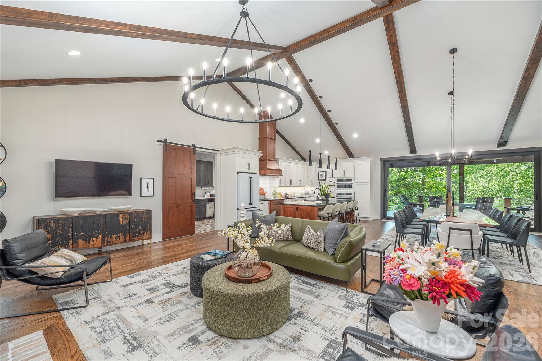 Large living and dining areas for entertaining - 28 & 30 Garren View Drive, Fairview