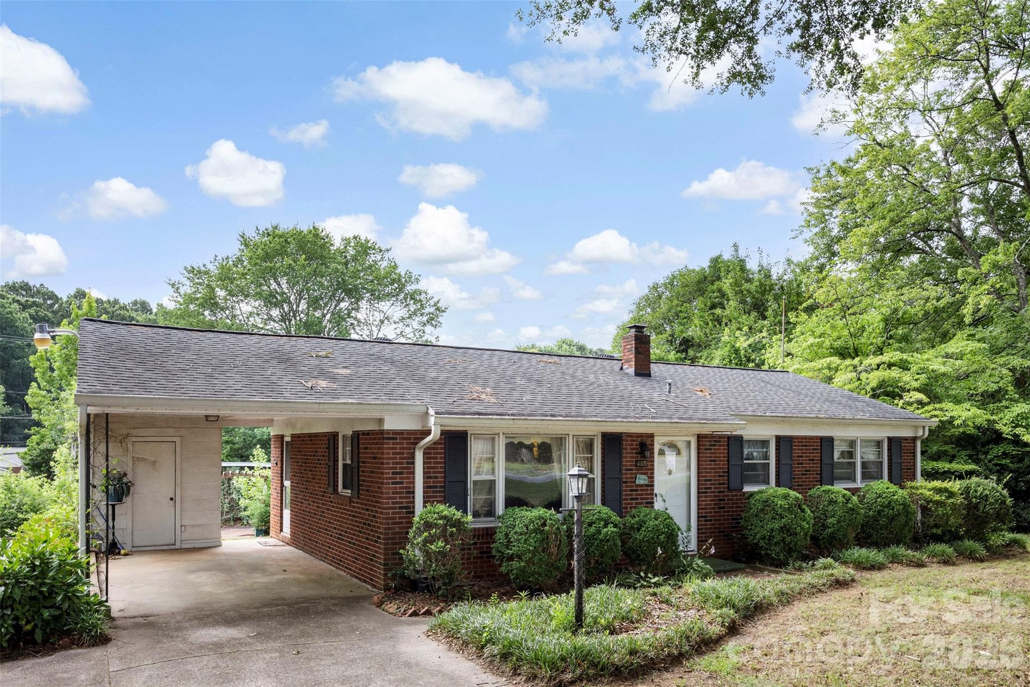 Single Family Residence at Gastonia, photo 2 of 23