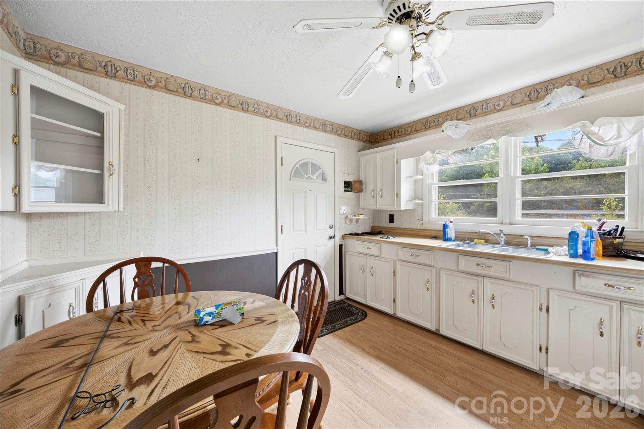 Single Family Residence at Gastonia, photo 8 of 23