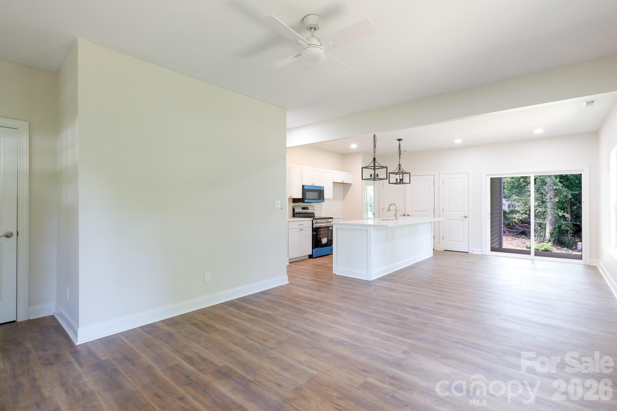 Single Family Residence at Rock Hill, photo 9 of 27