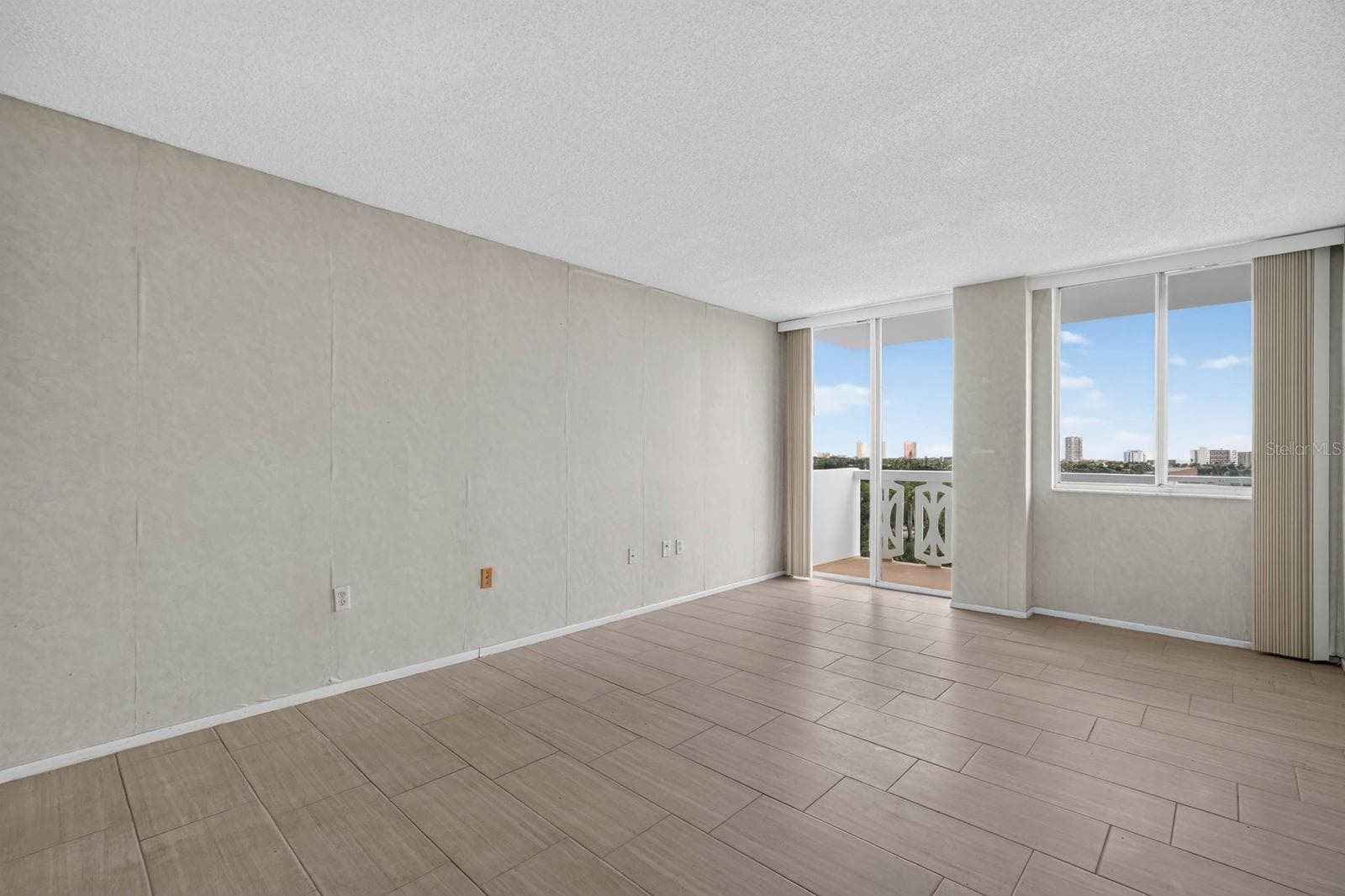 Condominium at 925 N HALIFAX AVE #710, DAYTONA BEACH, photo 8 of 37