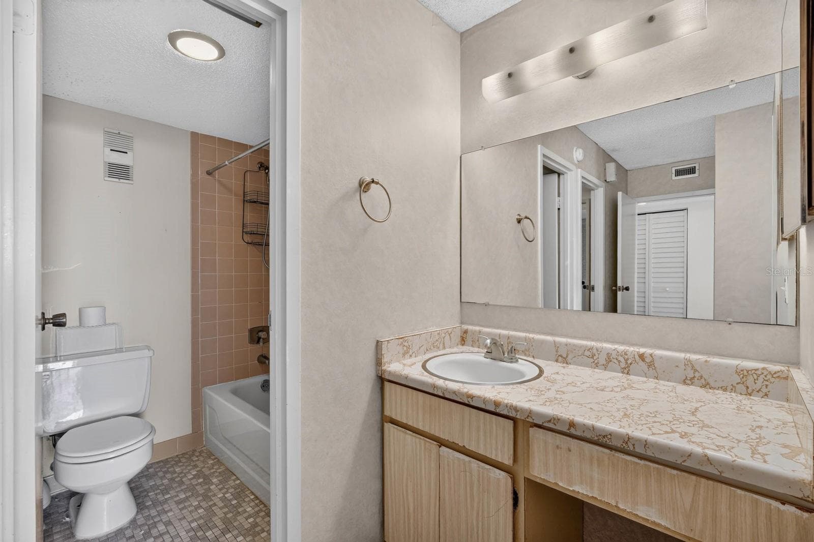 Condominium at 925 N HALIFAX AVE #710, DAYTONA BEACH, photo 19 of 37