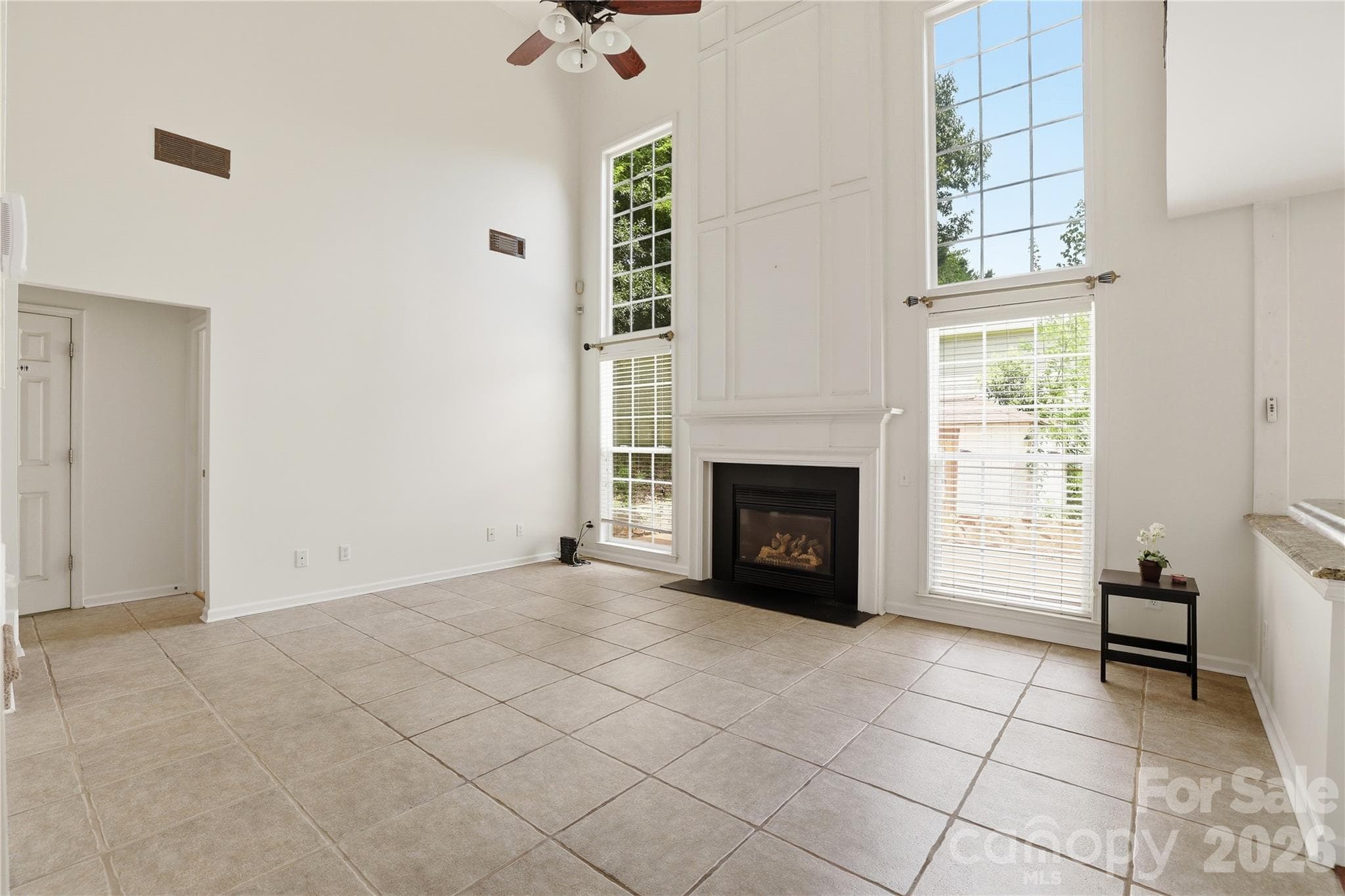 Single Family Residence at 11926 Hawick Valley Lane, Charlotte, photo 6 of 44