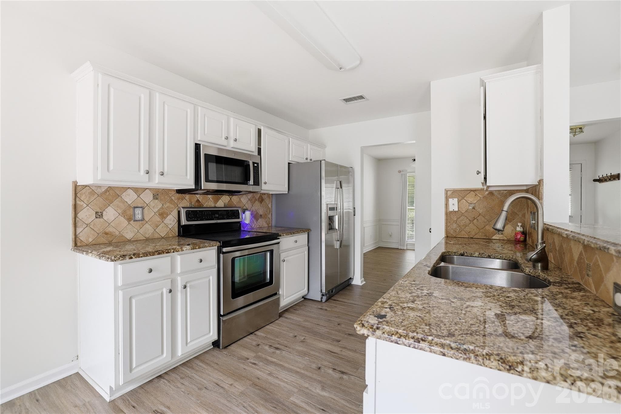Single Family Residence at 11926 Hawick Valley Lane, Charlotte, photo 16 of 44