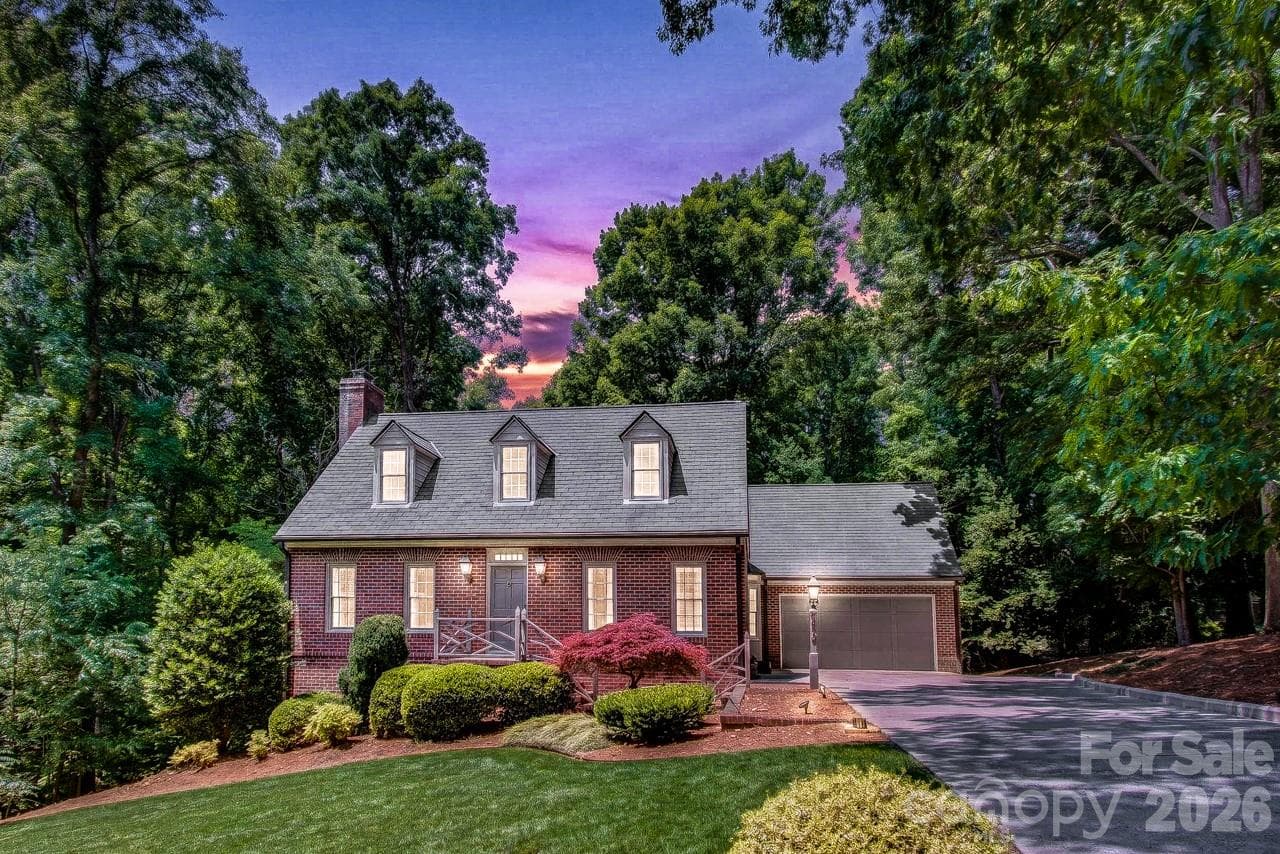 Single Family Residence at 1673 Brevard Drive, Asheboro, photo 2 of 48