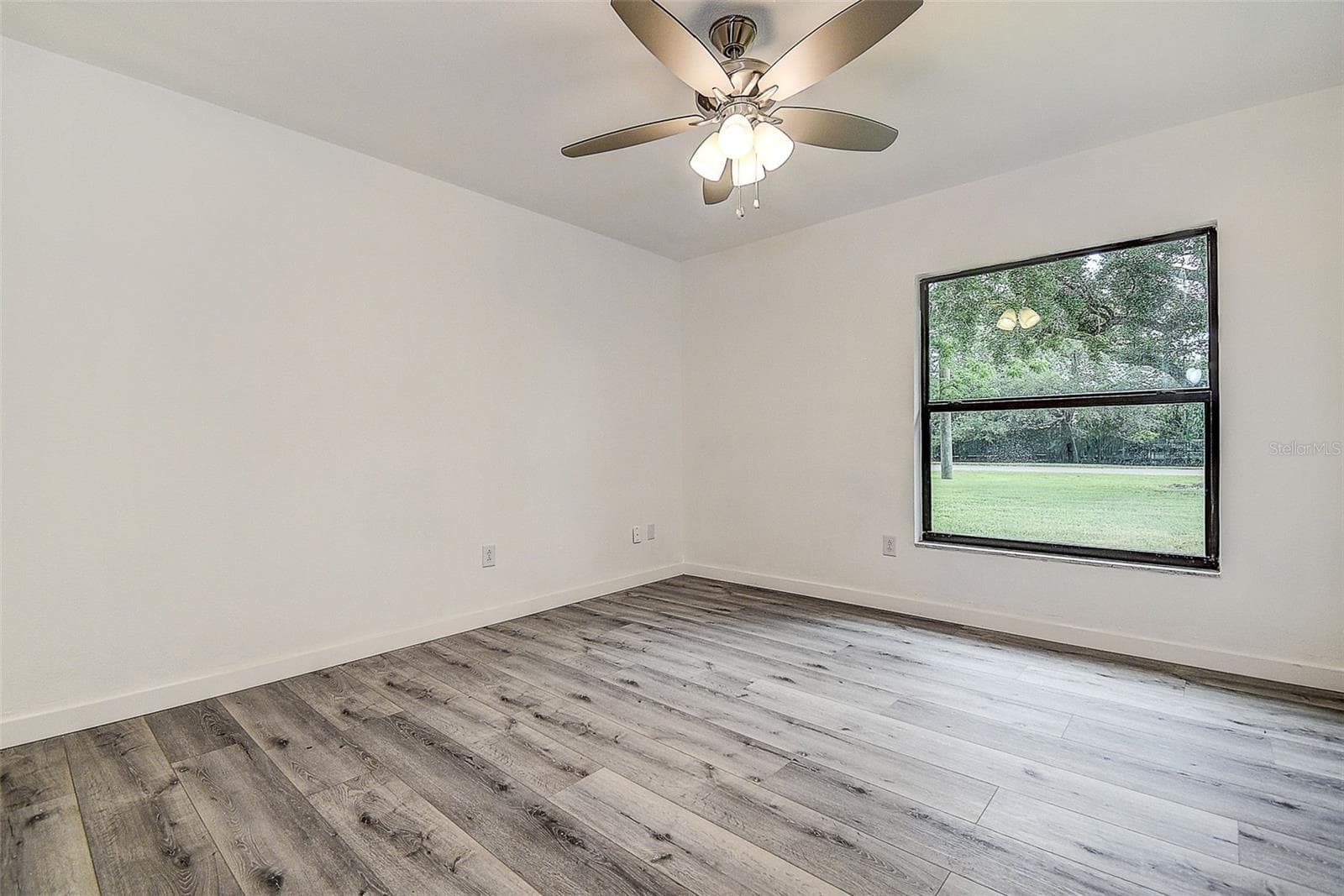 Single Family Residence at 9404 W HAMILTON AVE, TAMPA, photo 11 of 25