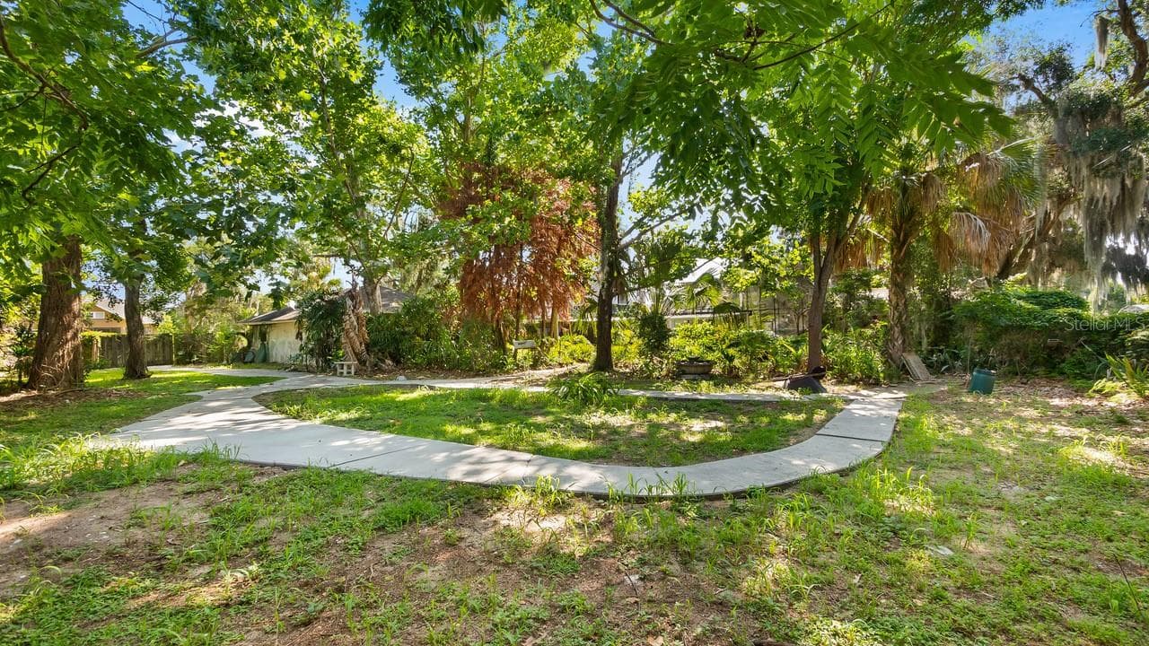 Single Family Residence at 127 E LAUREL AVE, HOWEY IN THE HILLS, photo 31 of 54