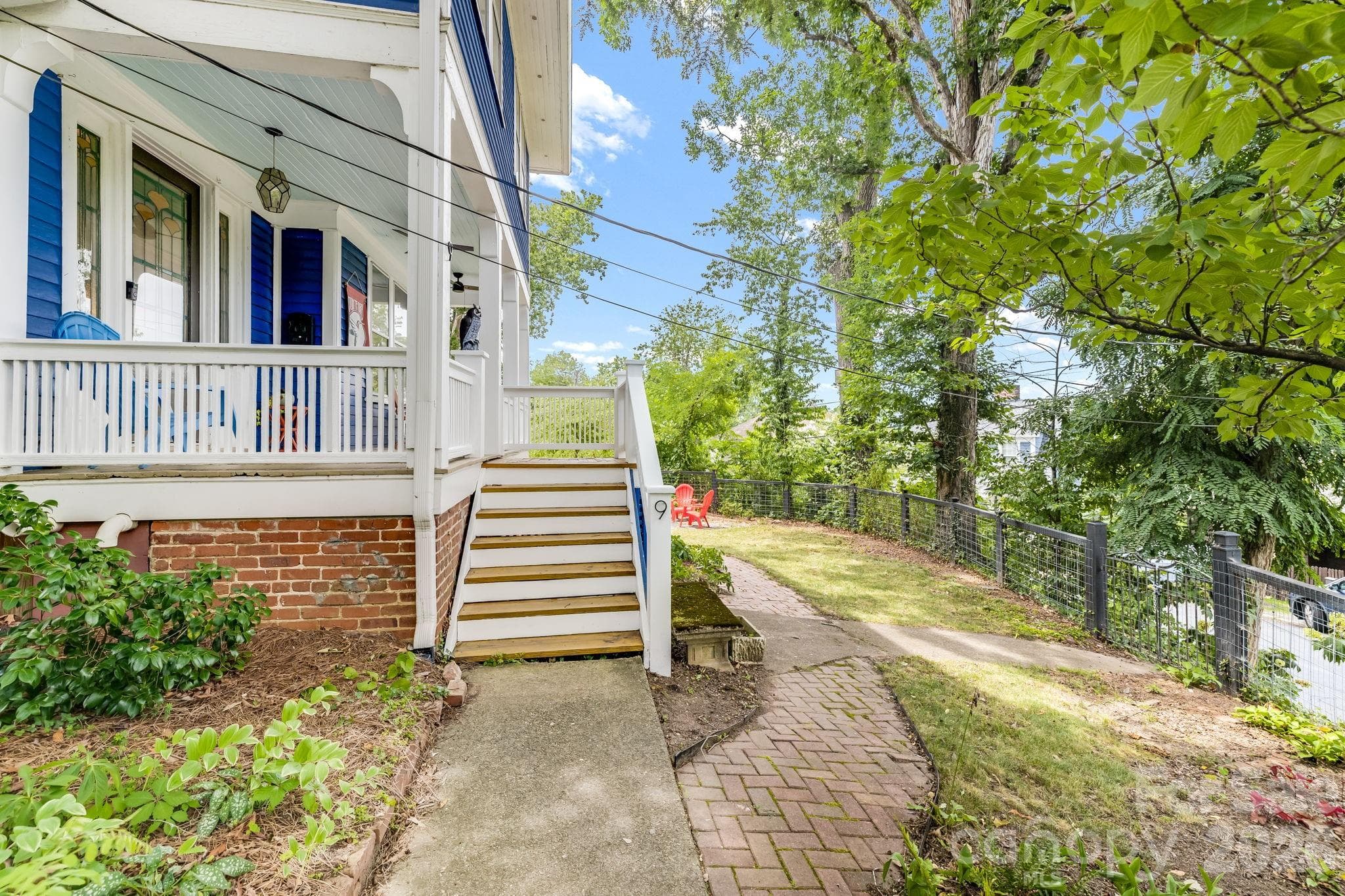 Single Family Residence at 9 Houston Street, Asheville, photo 10 of 48