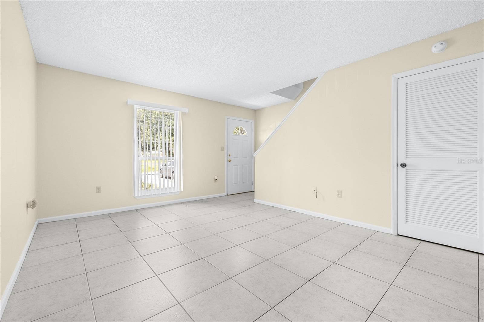 Townhouse at 2944 MORGAN COMBEE RD, LAKELAND, photo 7 of 45