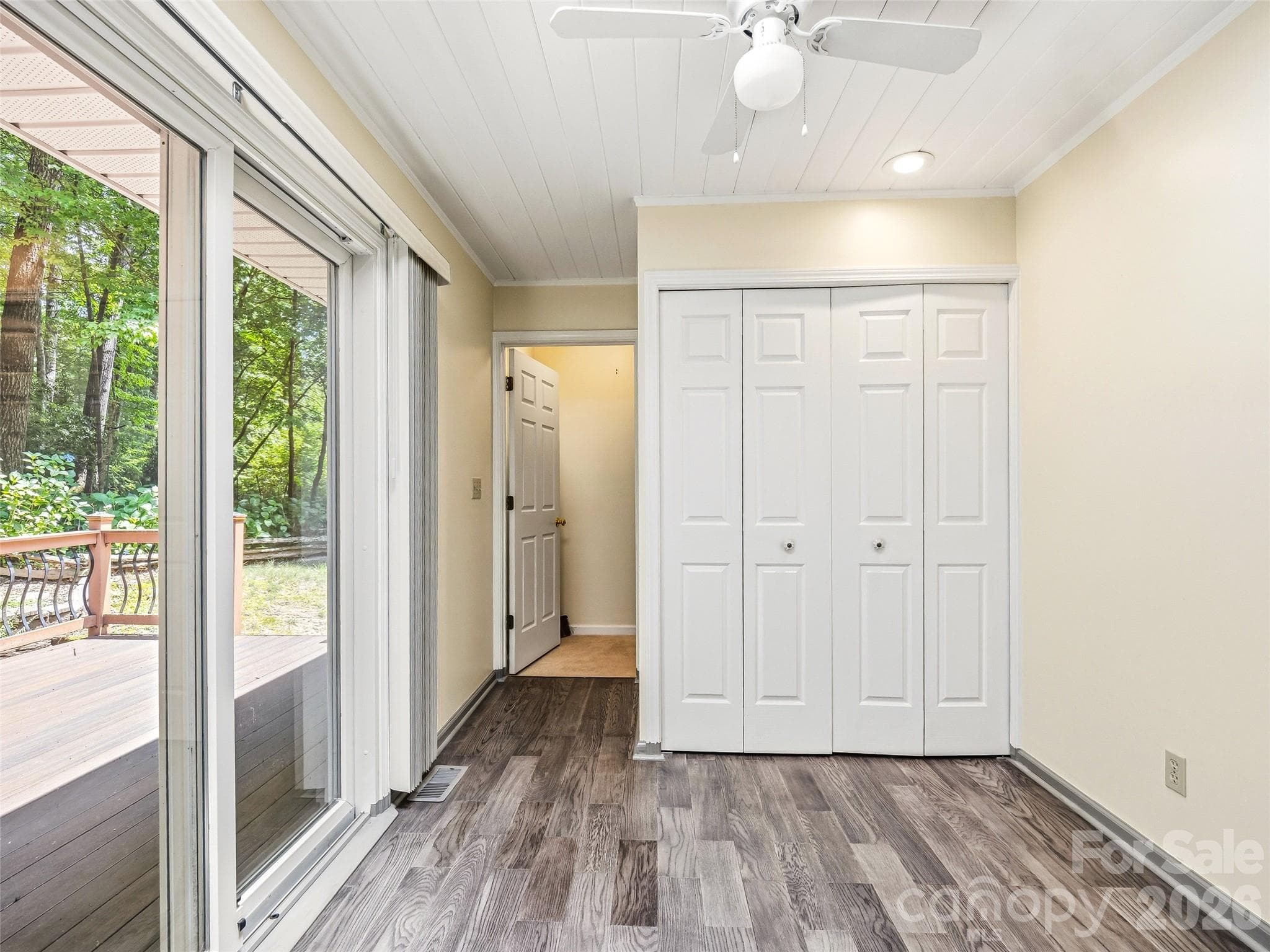 Small bistro eating area and laundry closet - 206 Camellia Way, Laurel Park