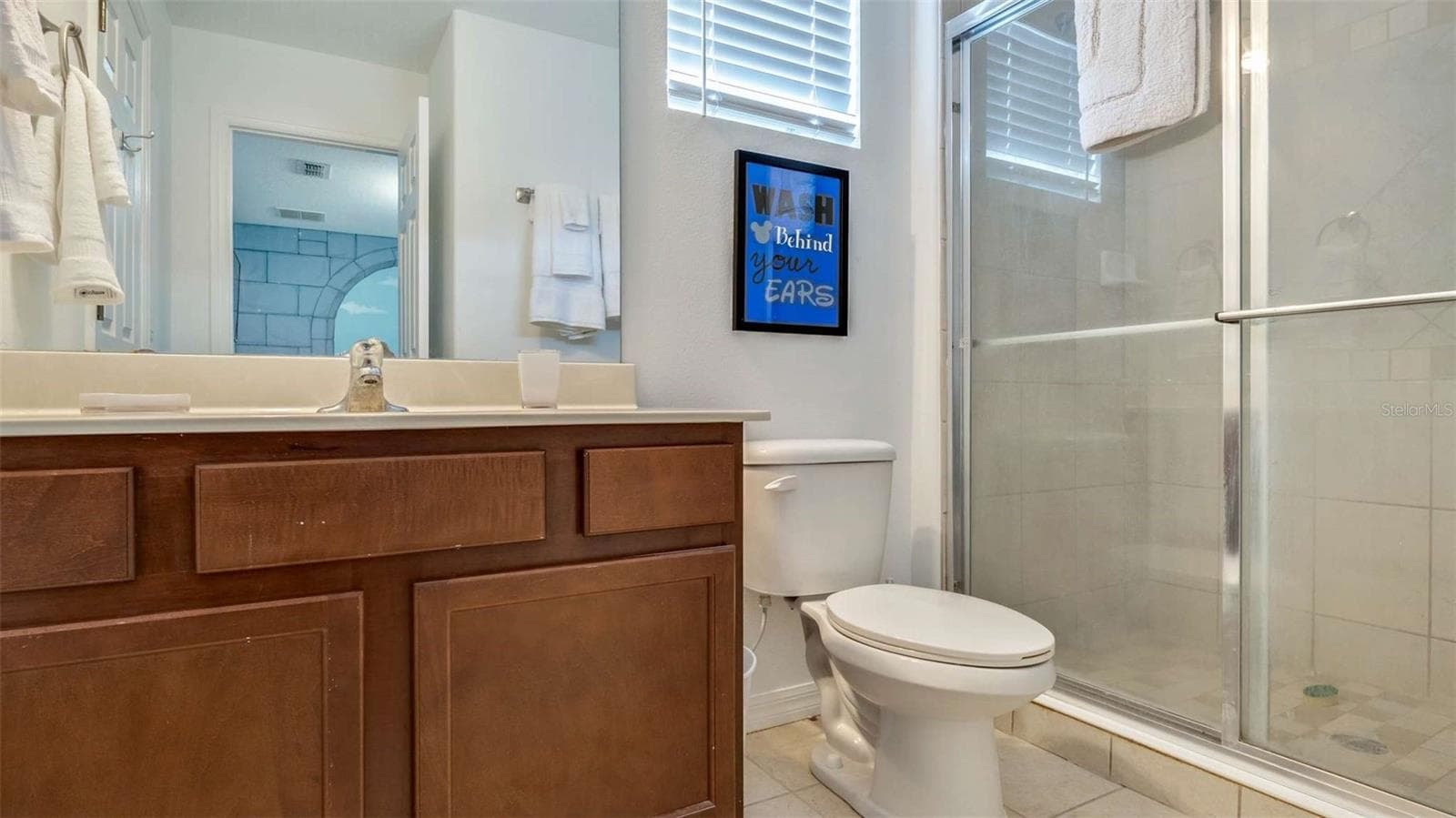 Single Family Residence at 430 LAS FUENTES DR, KISSIMMEE, photo 6 of 24