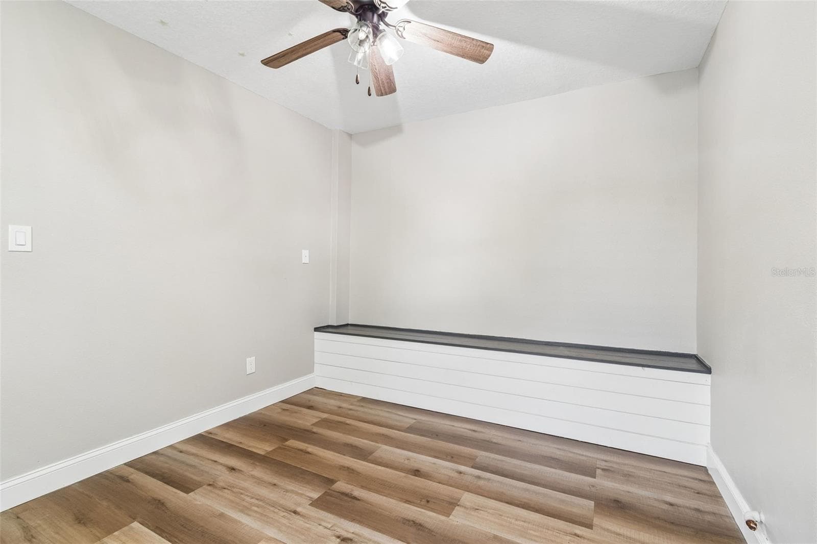 Single Family Residence at 1555 MAGNOLIA DR, CLEARWATER, photo 45 of 57