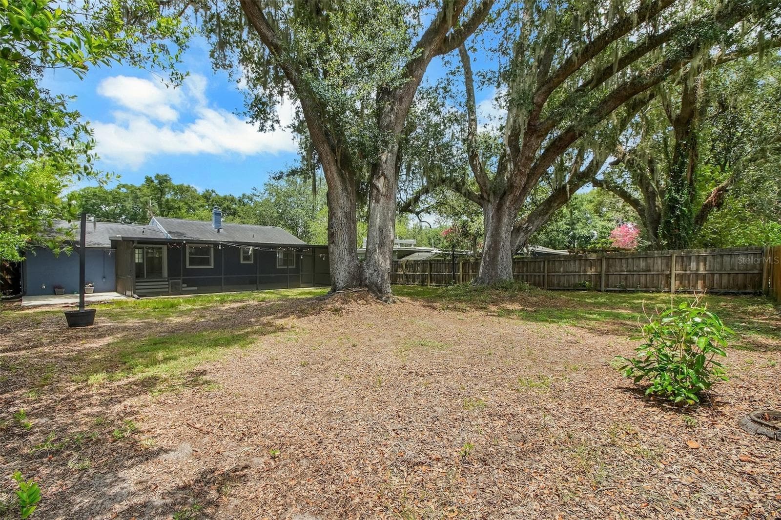 Large Backyard - 301 S HAMPTON AVE, ORLANDO
