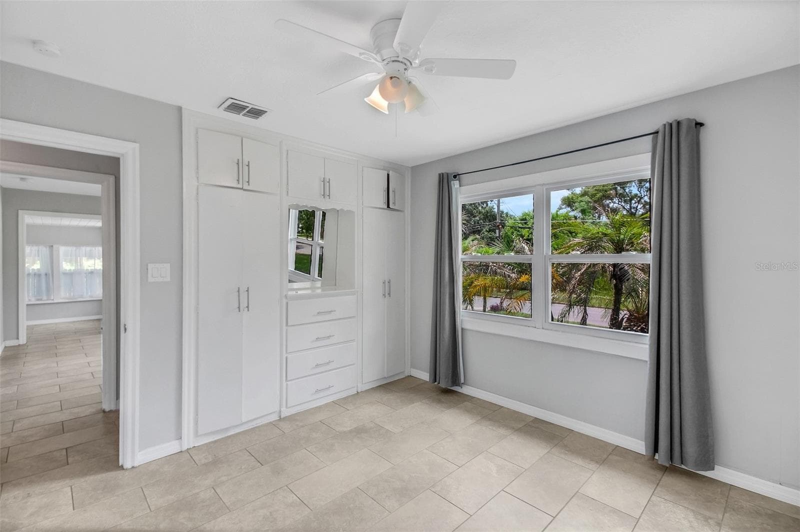 Front Bedroom - With Built-ins - 301 S HAMPTON AVE, ORLANDO