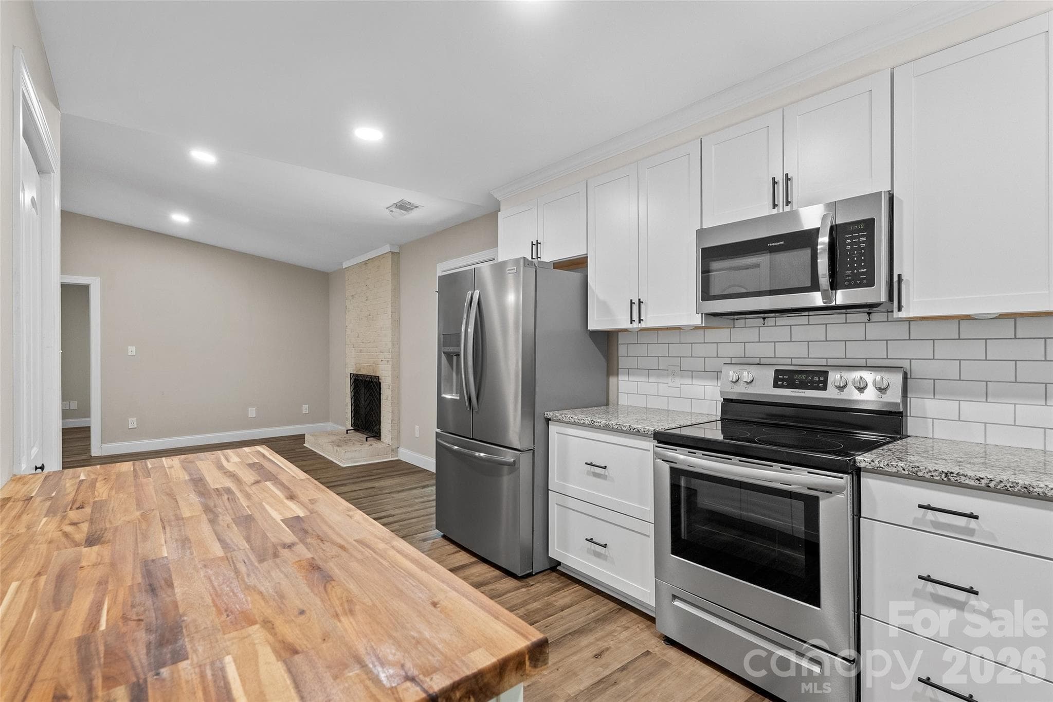 Single Family Residence at Matthews, photo 8 of 37
