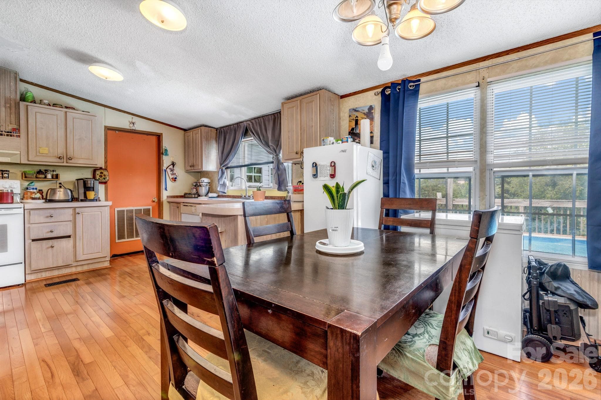 Single Family Residence at 147 High Valley Estates Drive, Alexander, photo 8 of 20
