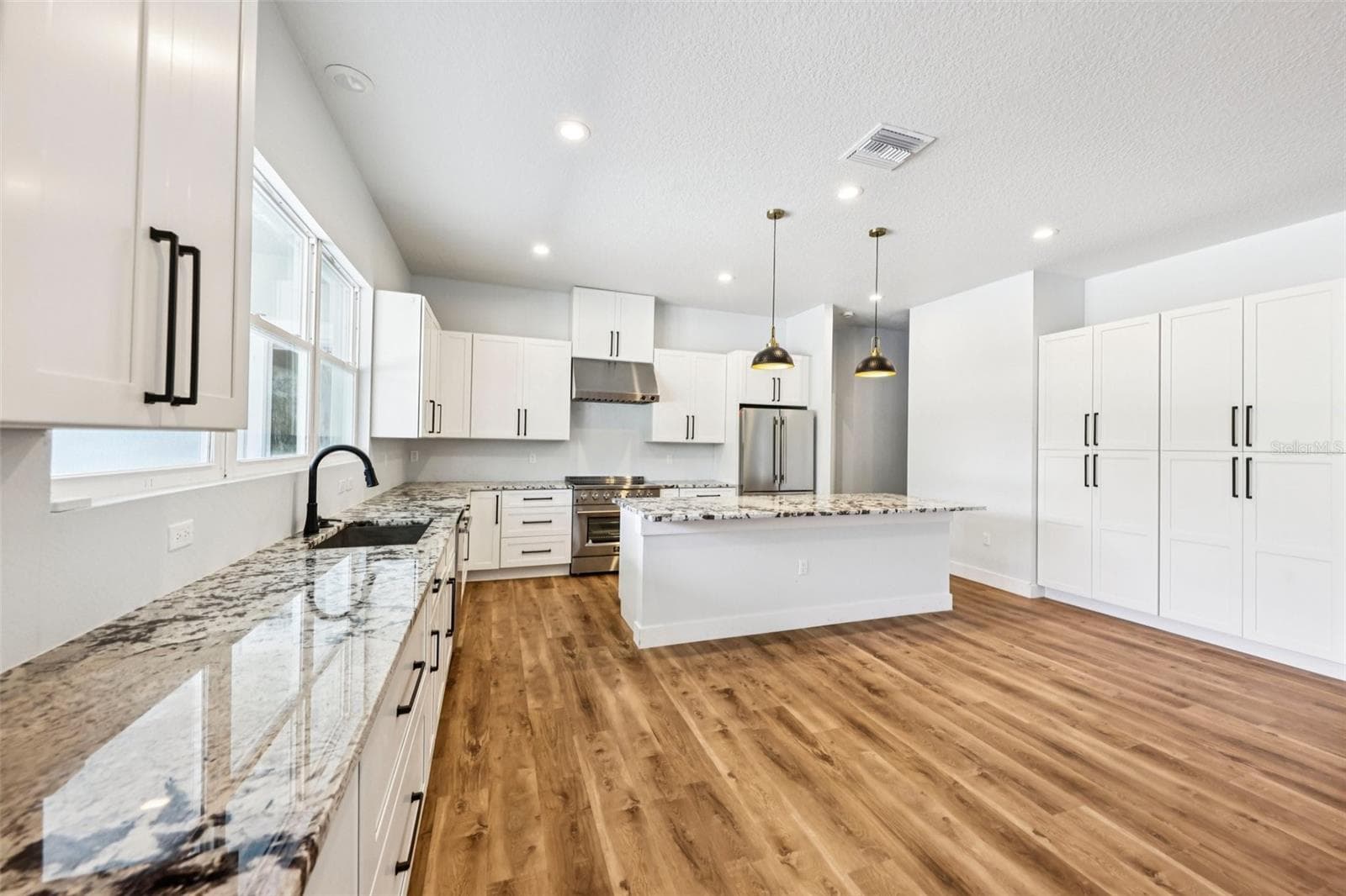 Single Family Residence at 1623 MAGNOLIA AVE, DELAND, photo 6 of 43