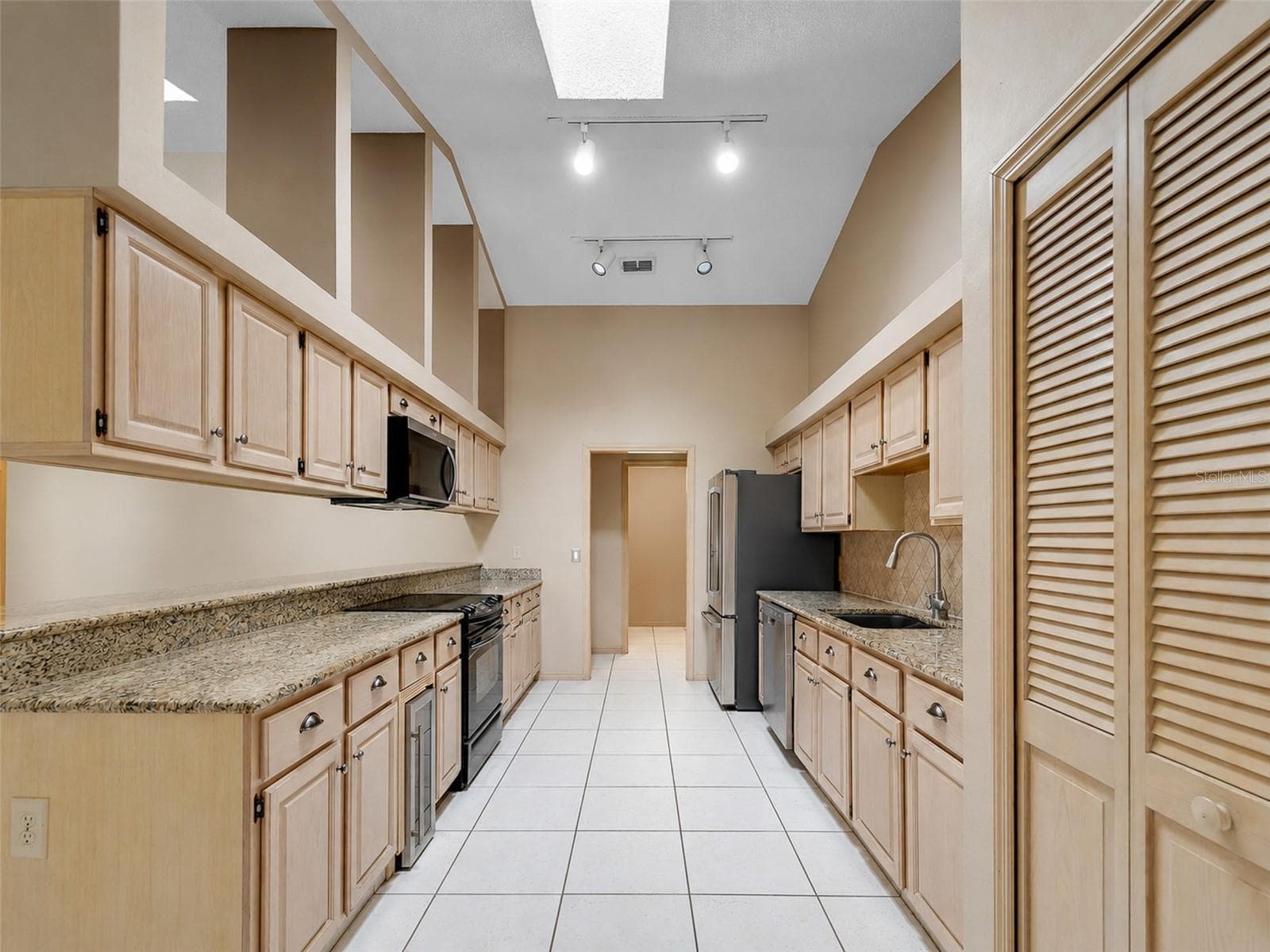 Single Family Residence at 1407 HEMPEL AVE, WINDERMERE, photo 82 of 95