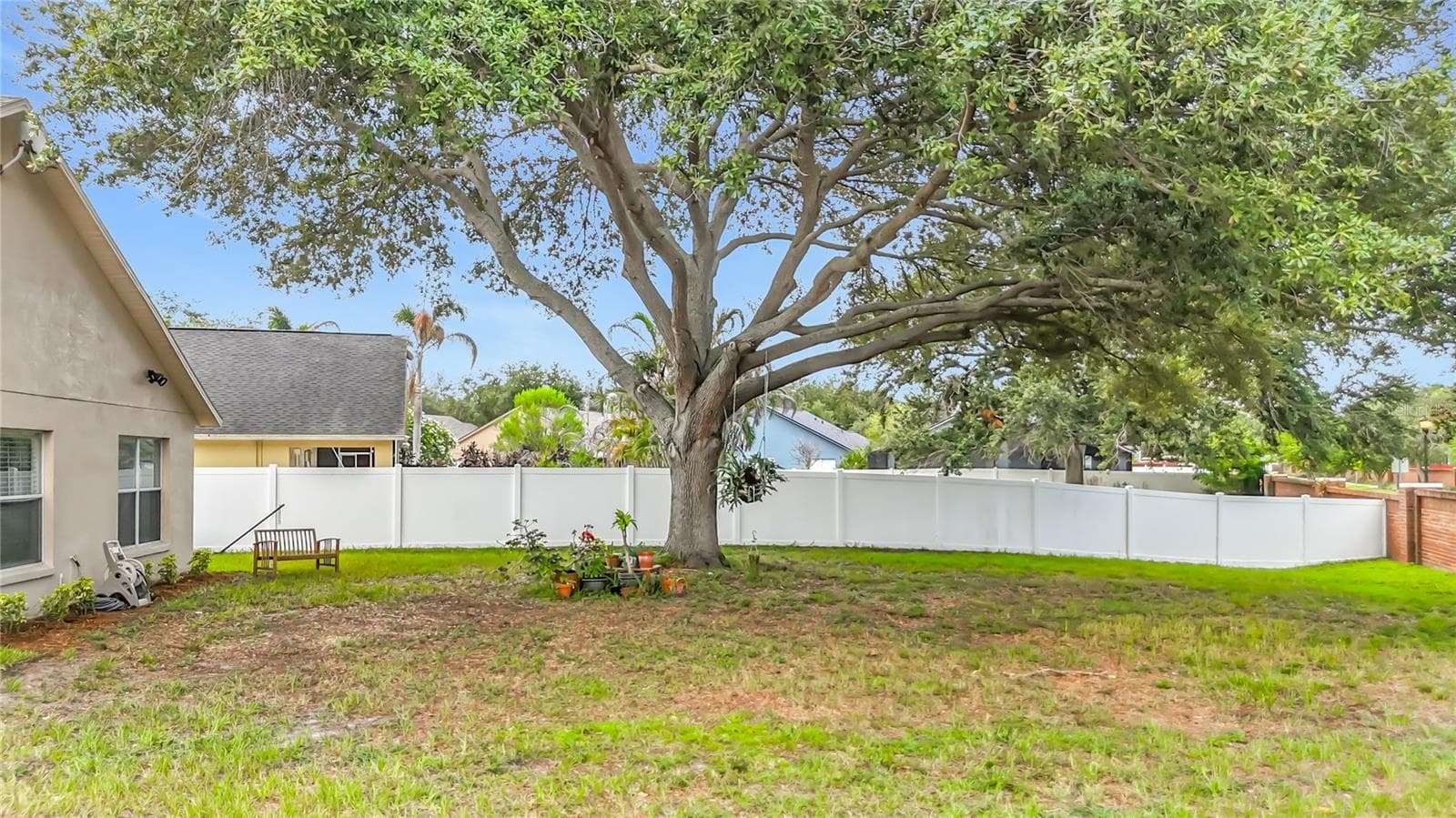 Single Family Residence at 7016 JAMESTOWN MANOR DR, RIVERVIEW, photo 54 of 88