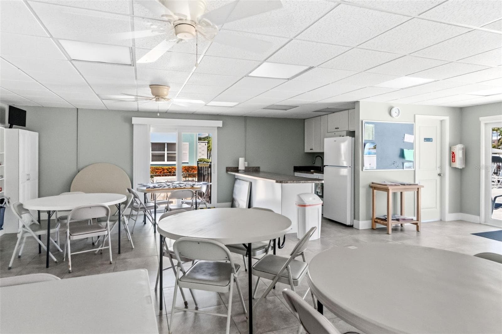 Condominium at 611 GULF DR N #C27, BRADENTON BEACH, photo 32 of 46