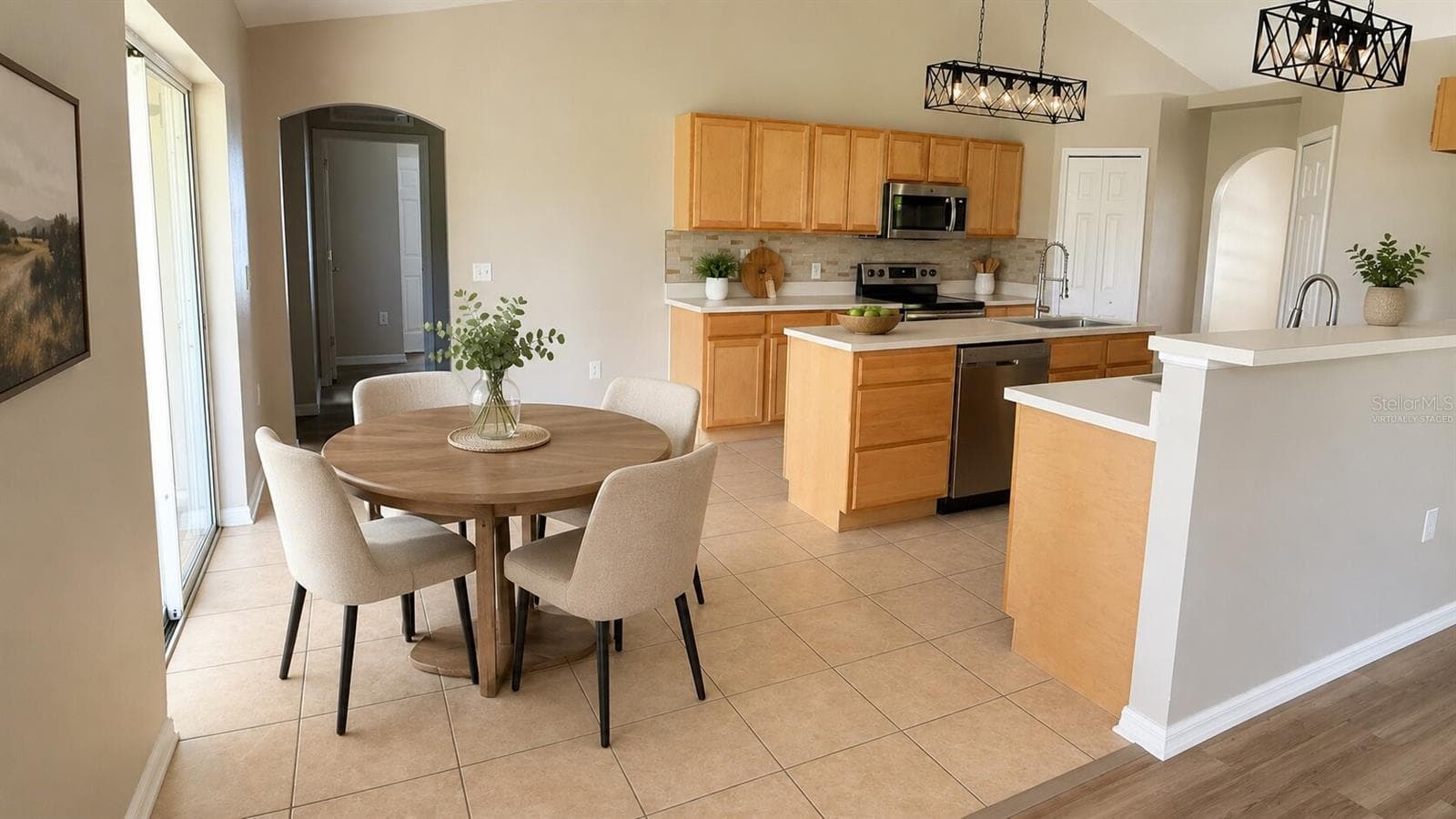 virtually staged - 539 GRANITE CIR, CHULUOTA