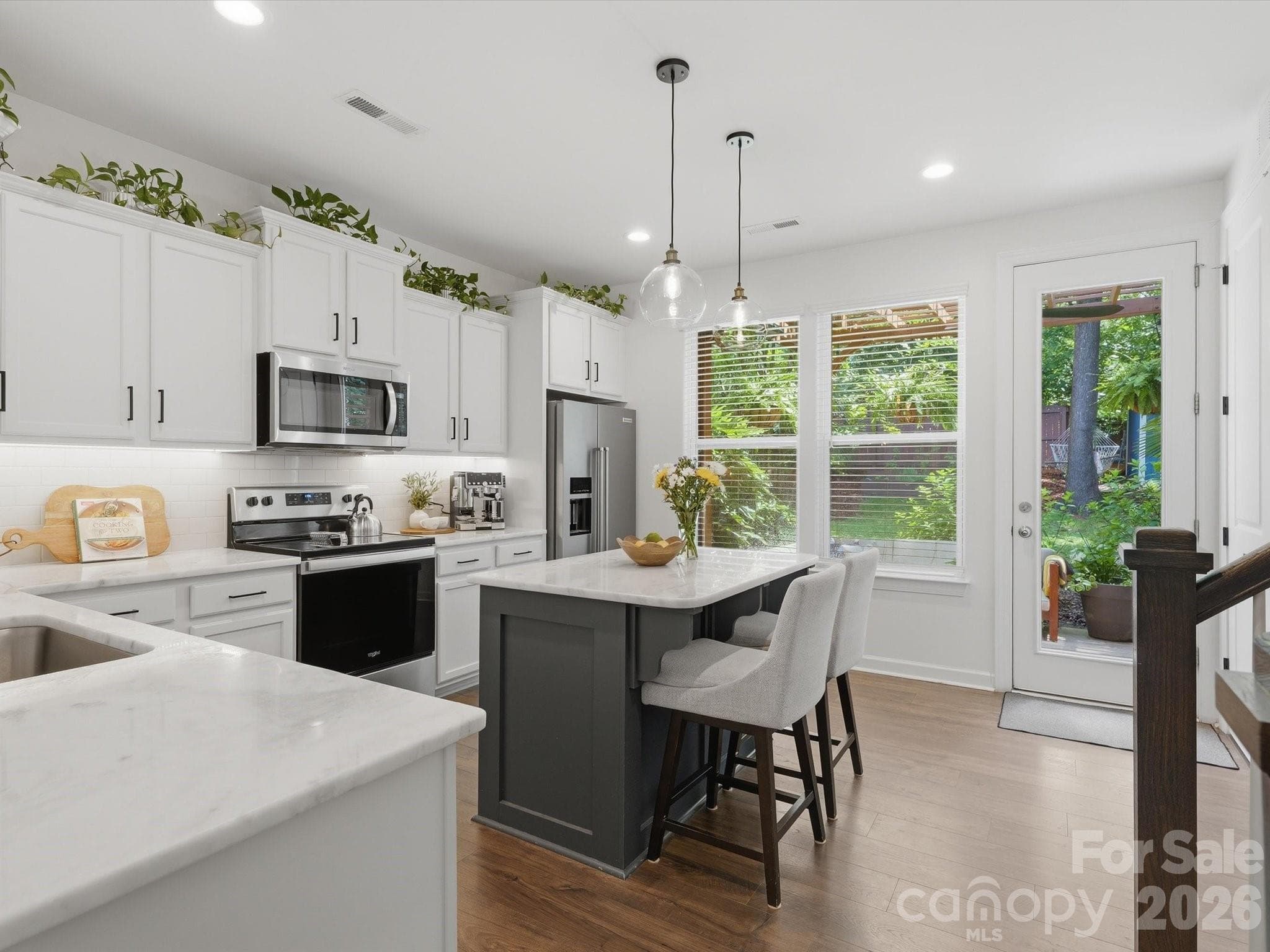 Single Family Residence at 1403 Academy Street, Charlotte, photo 11 of 41