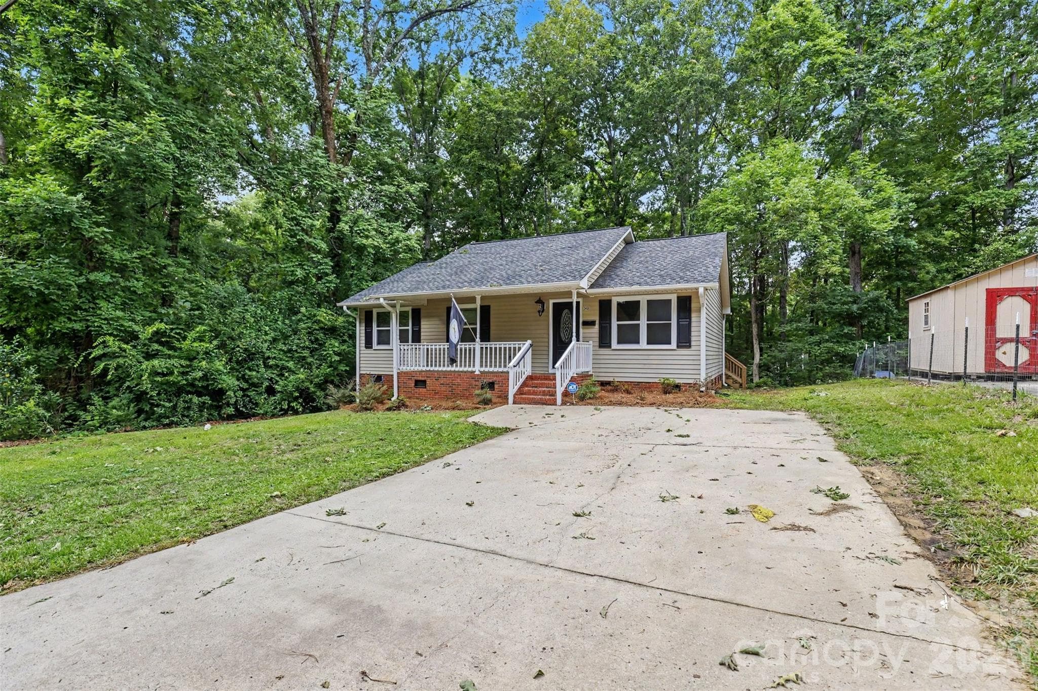 Single Family Residence at Lancaster, photo 4 of 28