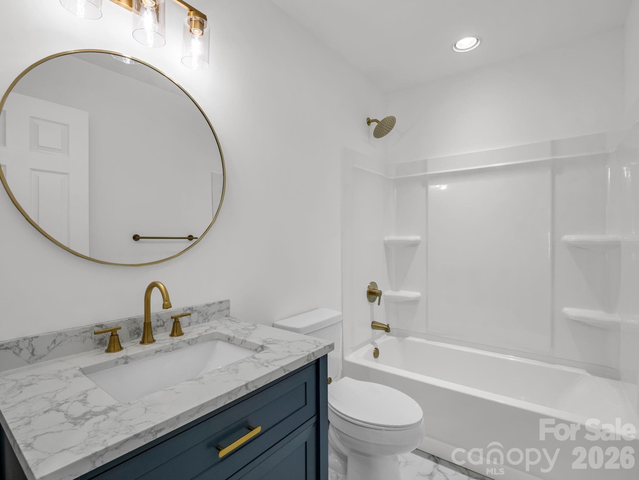 Hallway Bathroom - 314 Maryland Drive, Forest City