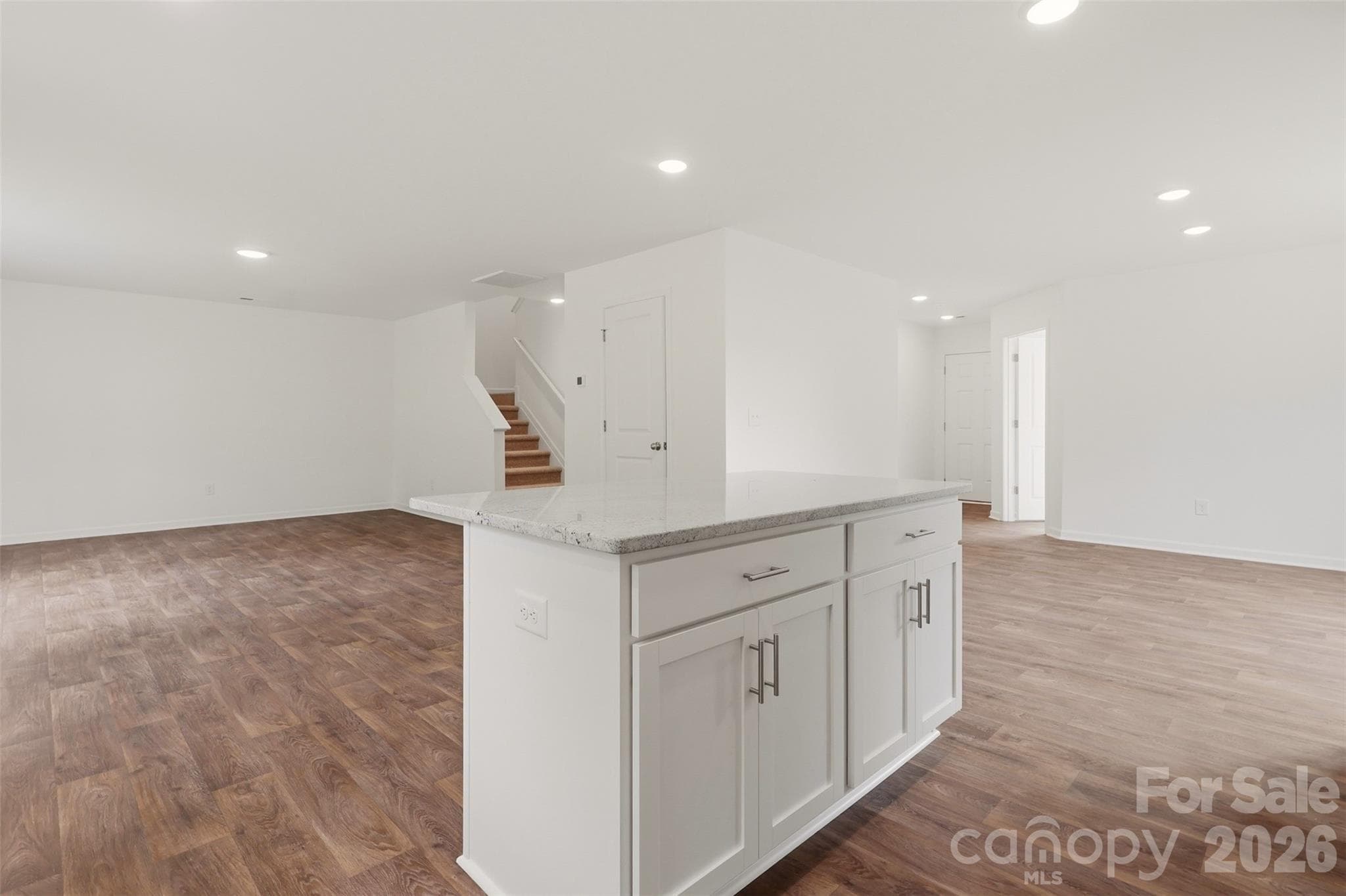 Single Family Residence at 310 Middleton Drive, Lexington, photo 9 of 31