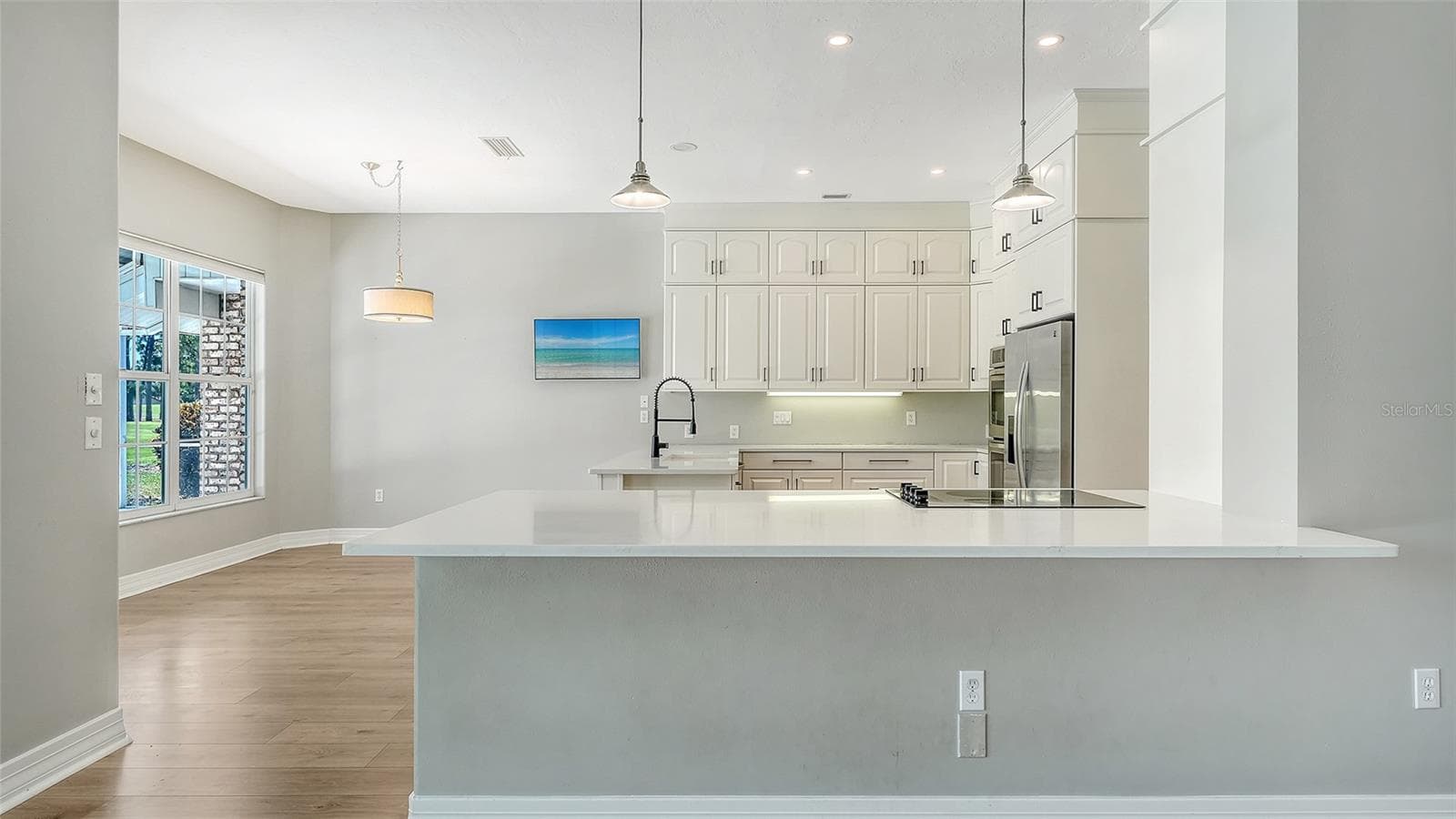 Thoughtfully redesigned kitchen - 4360 BRANDYWINE DR, SARASOTA