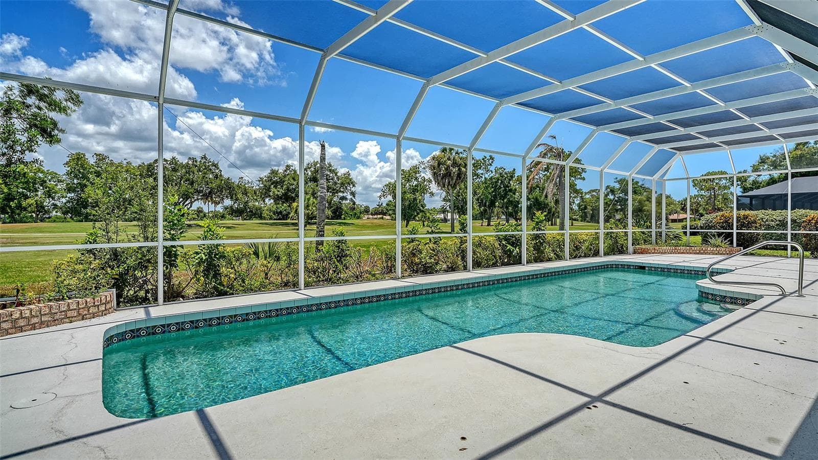 High pool cage - 4360 BRANDYWINE DR, SARASOTA