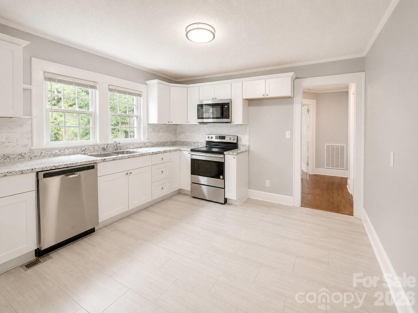 Single Family Residence at Lancaster, photo 5 of 16