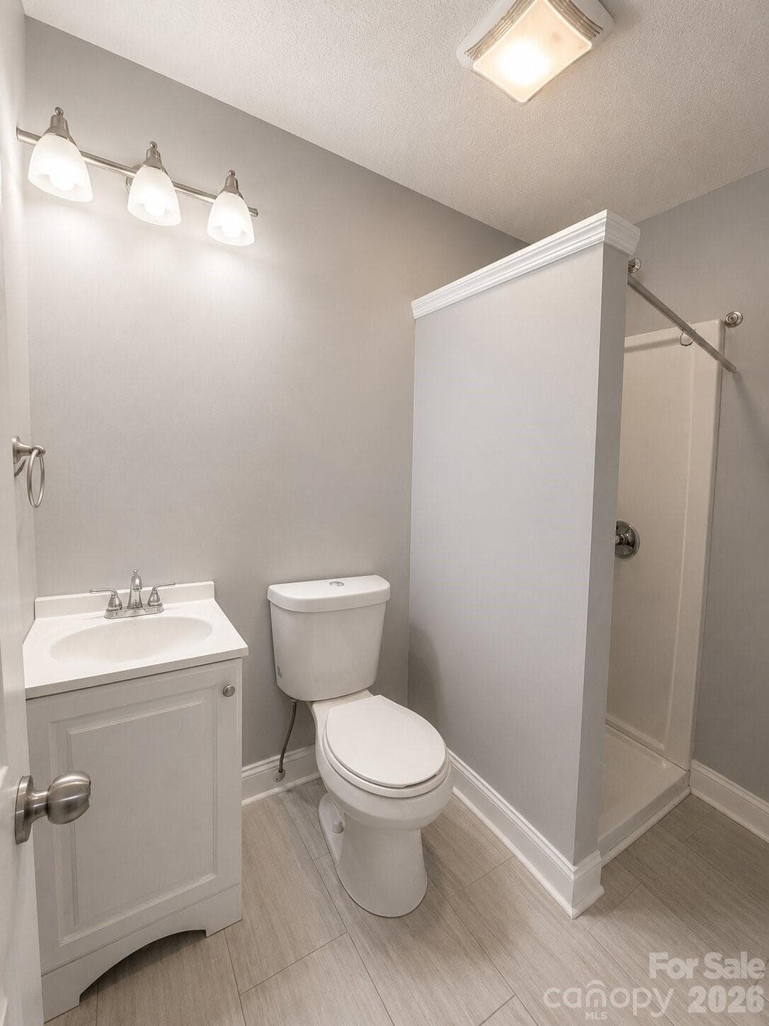 Single Family Residence at Lancaster, photo 9 of 16