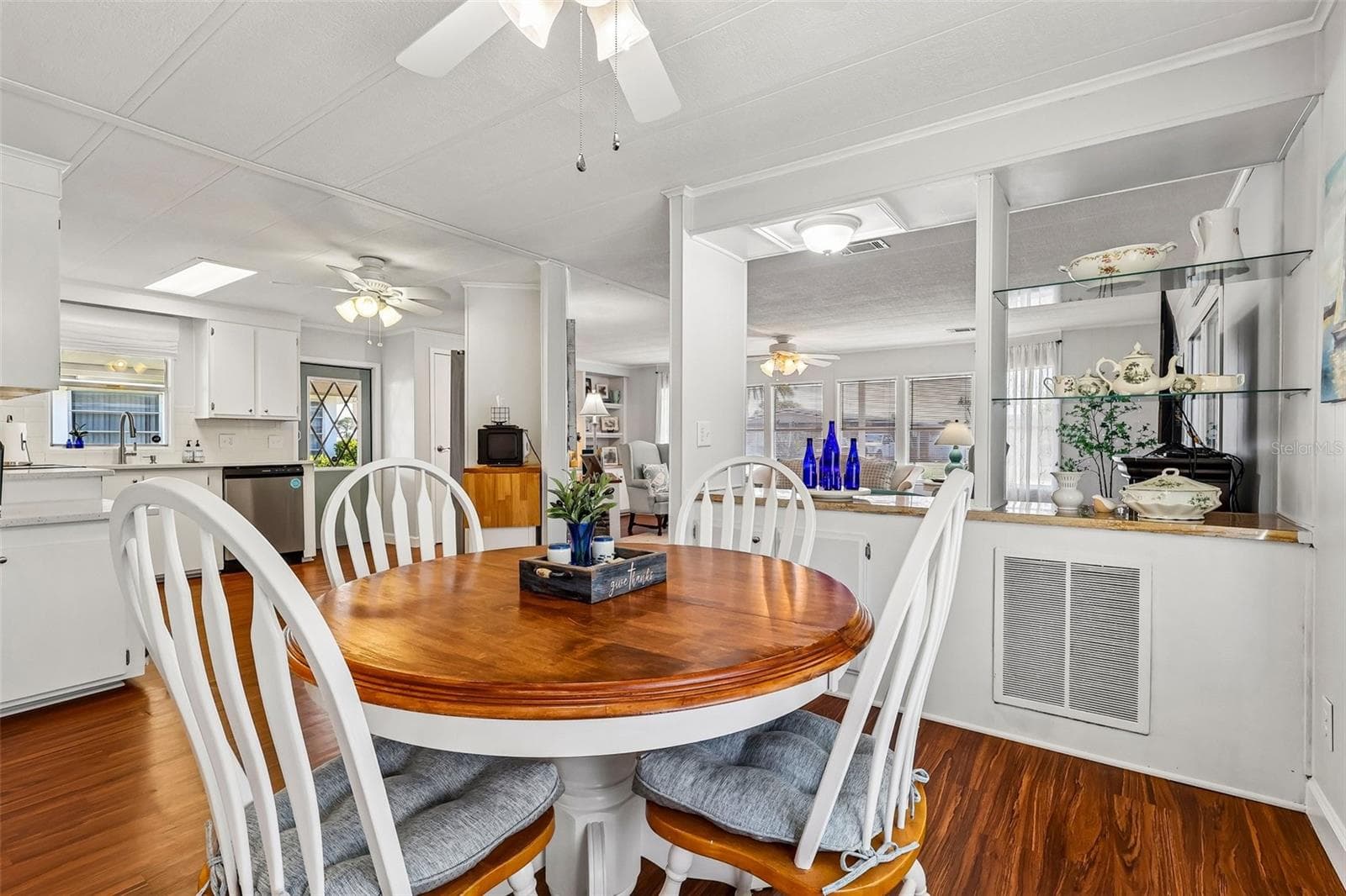 Manufactured Home at 1433 APACHE CIR, TAVARES, photo 13 of 51