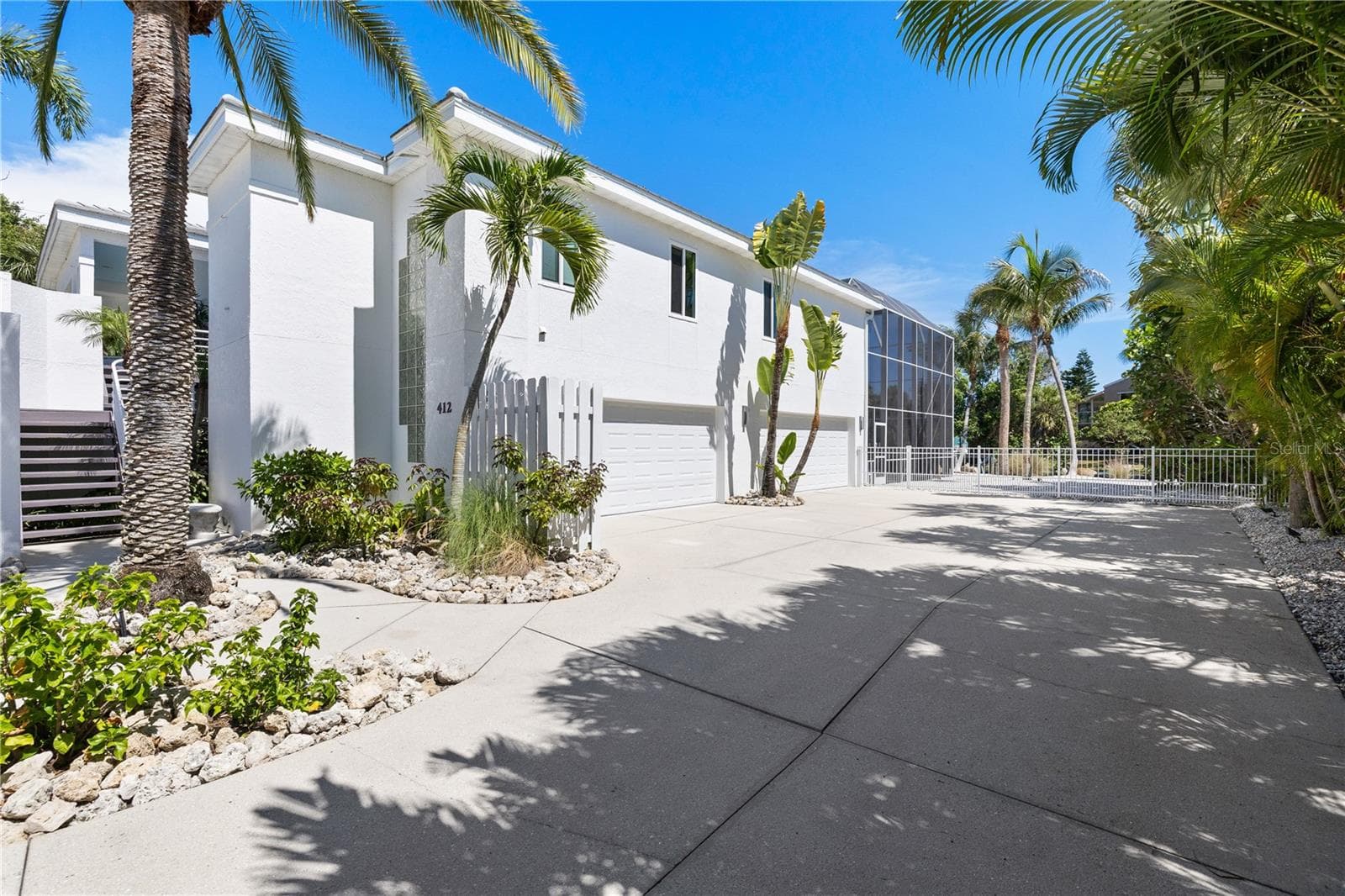 Single Family Residence at 412 TREASURE BOAT WAY, SARASOTA, photo 5 of 84