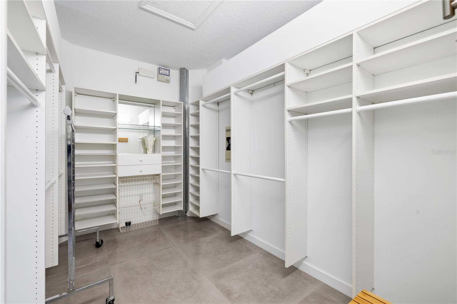 Single Family Residence at 412 TREASURE BOAT WAY, SARASOTA, photo 28 of 84