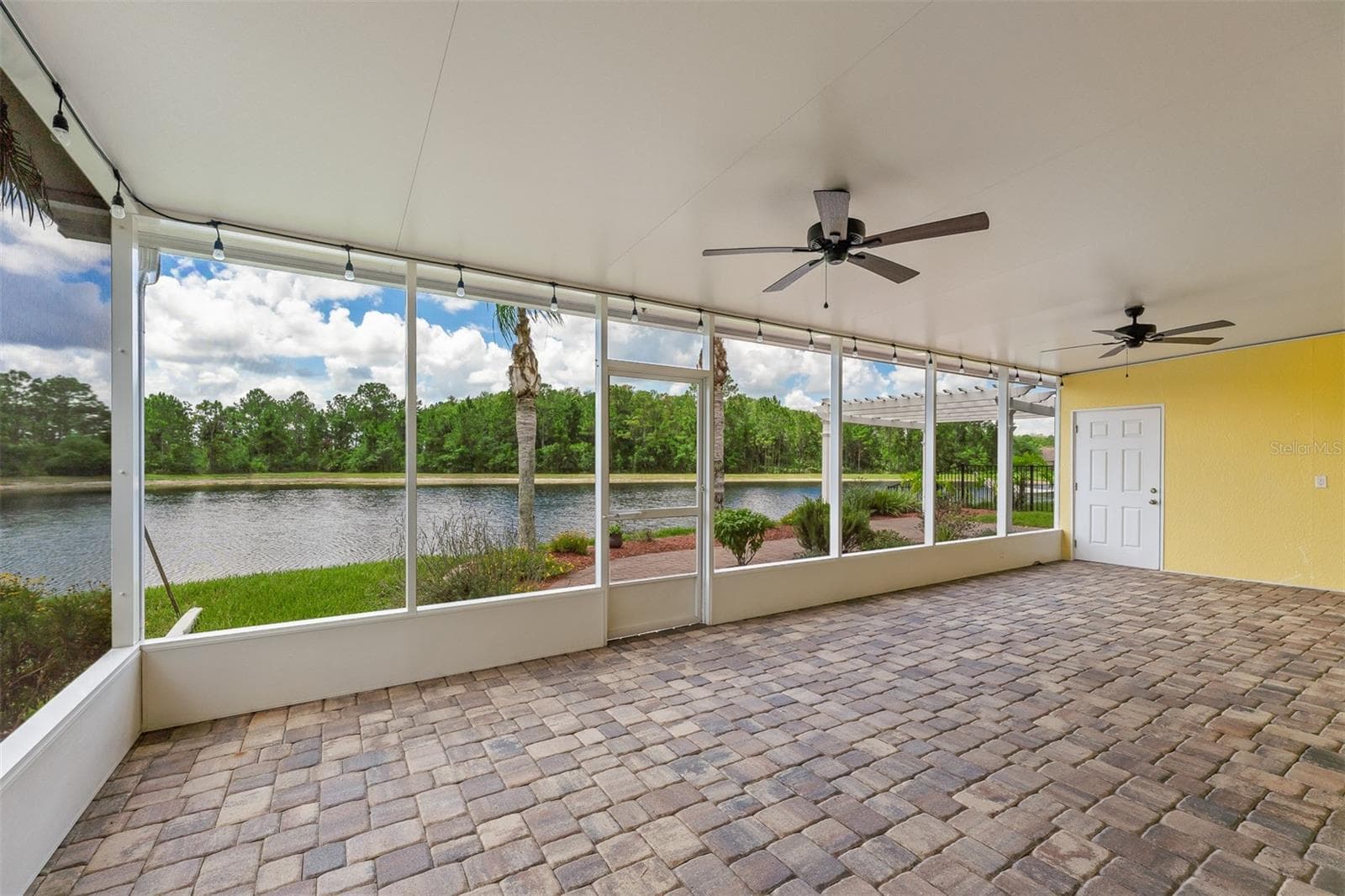 Single Family Residence at 1465 BALSAM WILLOW TRL, ORLANDO, photo 8 of 57