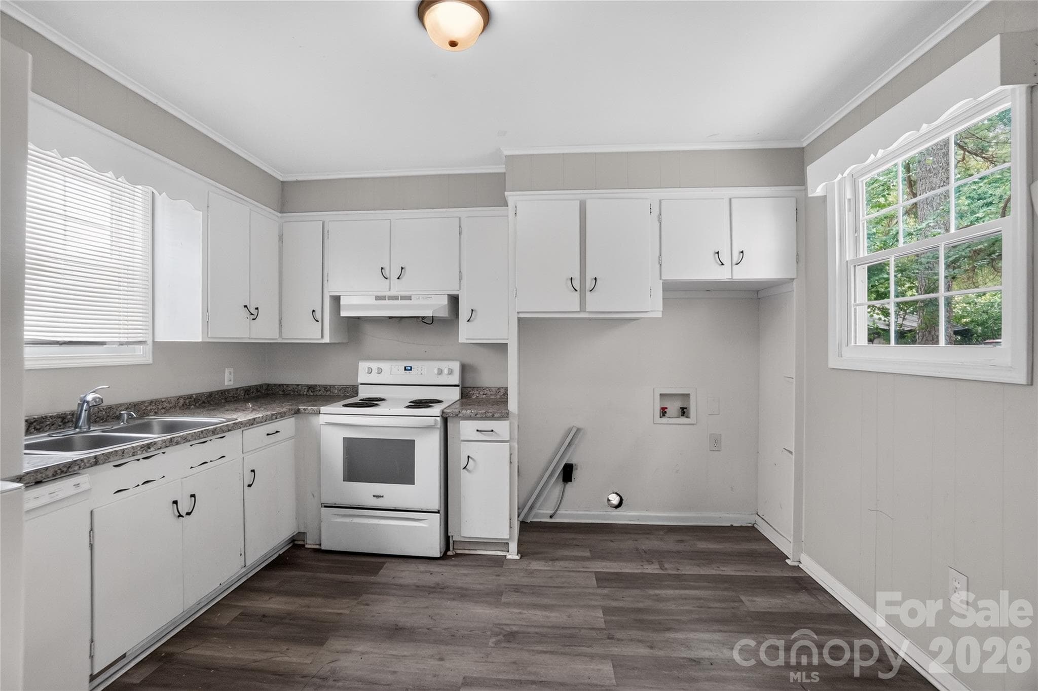 Single Family Residence at Gastonia, photo 4 of 14
