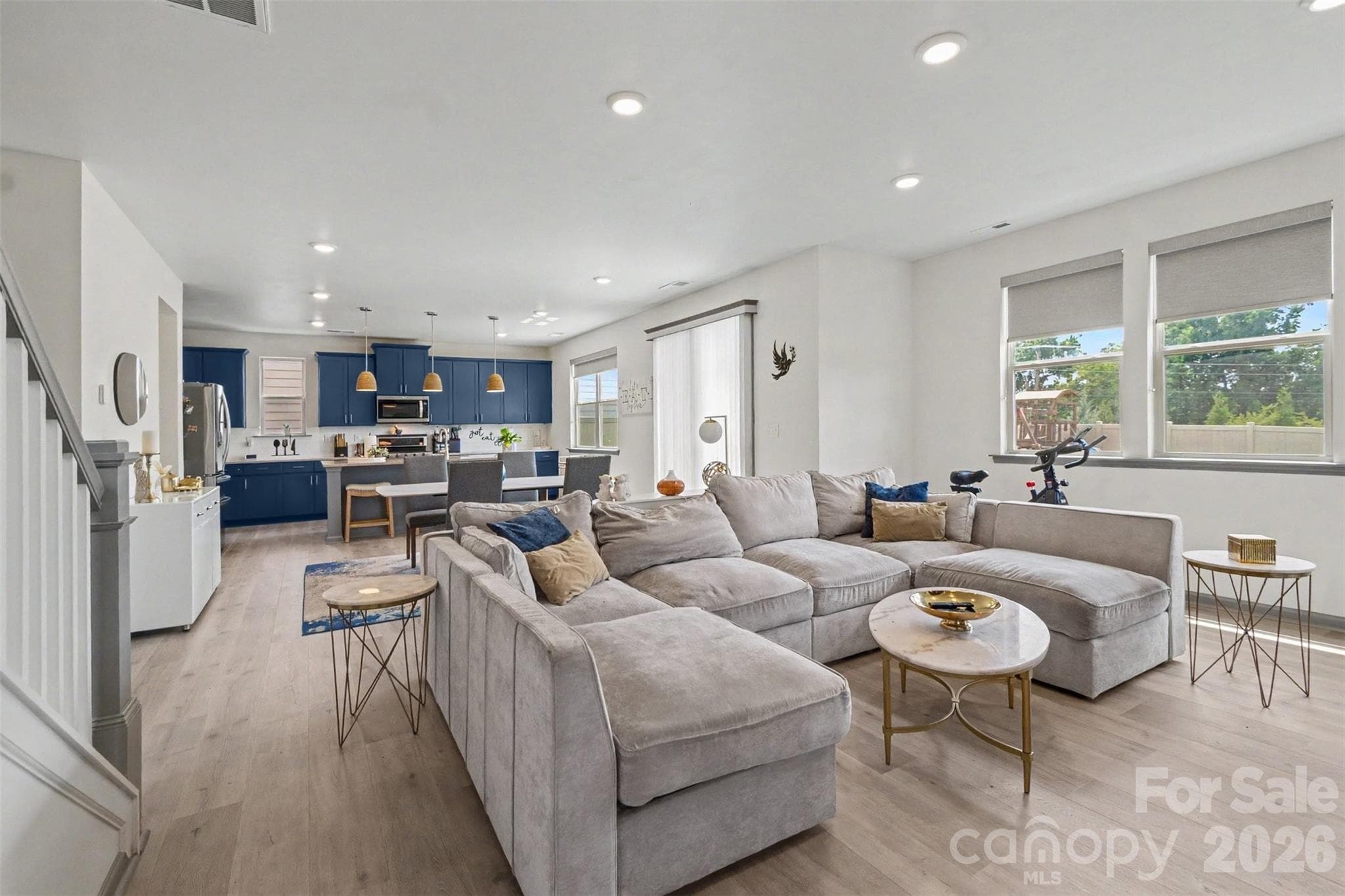 Great floorplan for entertaining, family or friend time and more! - 2055 Yearden Lane, Monroe